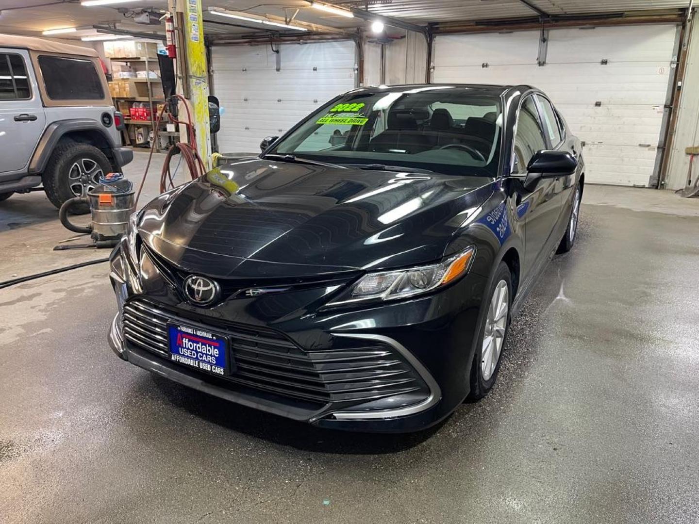 2022 BLACK TOYOTA CAMRY LE (4T1C11BK2NU) with an 2.5L engine, Automatic transmission, located at 2525 S. Cushman, Fairbanks, AK, 99701, (907) 452-5707, 64.824036, -147.712311 - Photo#1