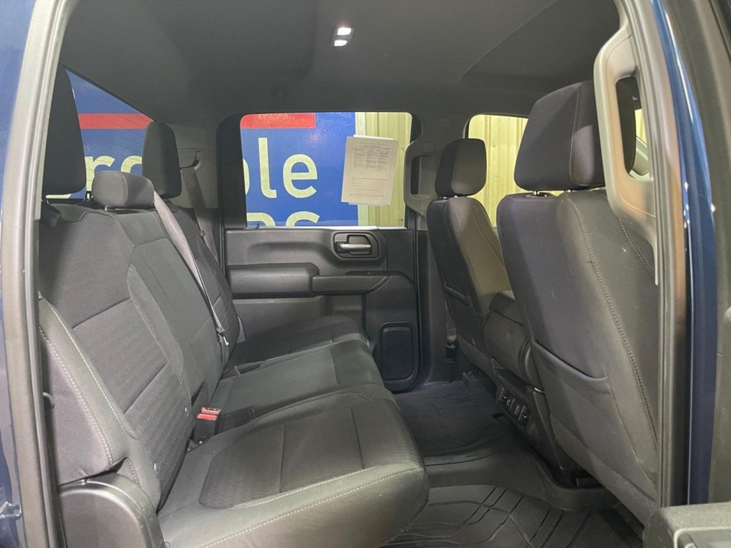 2022 BLUE CHEVROLET SILVERADO 2500 HEAVY DUTY LT (1GC4YNEY6NF) with an 6.6L engine, Automatic transmission, located at 2525 S. Cushman, Fairbanks, AK, 99701, (907) 452-5707, 64.824036, -147.712311- Photo#4