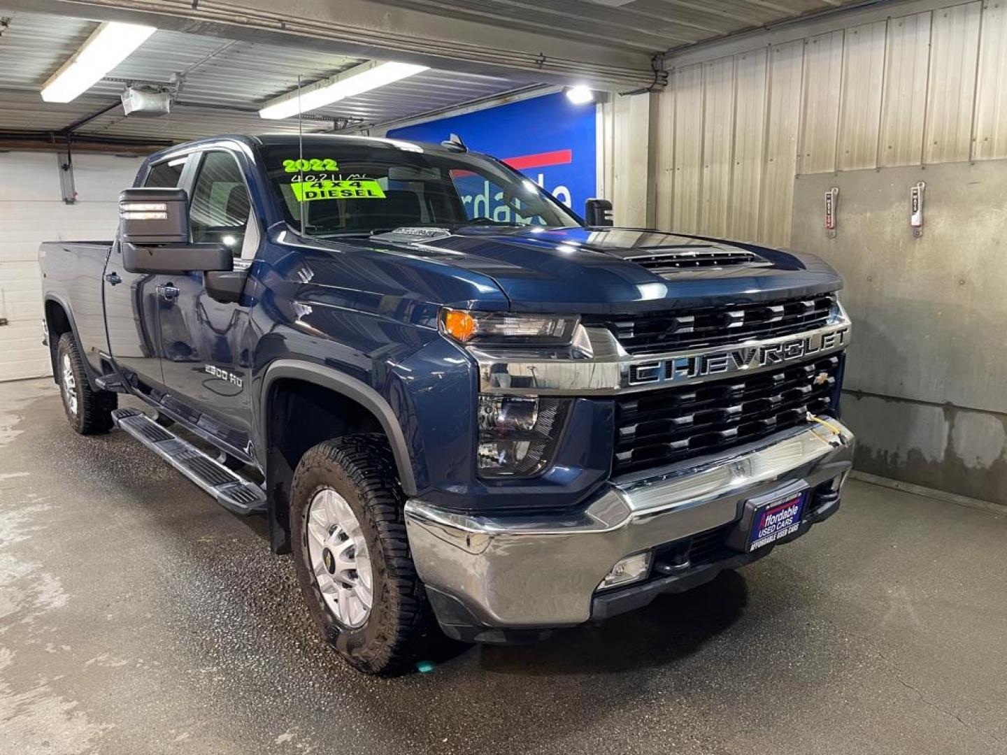 2022 BLUE CHEVROLET SILVERADO 2500 HEAVY DUTY LT (1GC4YNEY6NF) with an 6.6L engine, Automatic transmission, located at 2525 S. Cushman, Fairbanks, AK, 99701, (907) 452-5707, 64.824036, -147.712311 - Photo#0