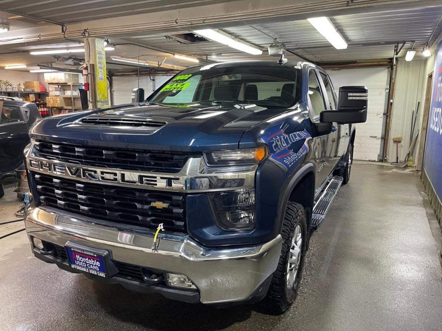 2022 BLUE CHEVROLET SILVERADO 2500 HEAVY DUTY LT (1GC4YNEY6NF) with an 6.6L engine, Automatic transmission, located at 2525 S. Cushman, Fairbanks, AK, 99701, (907) 452-5707, 64.824036, -147.712311 - Photo#1