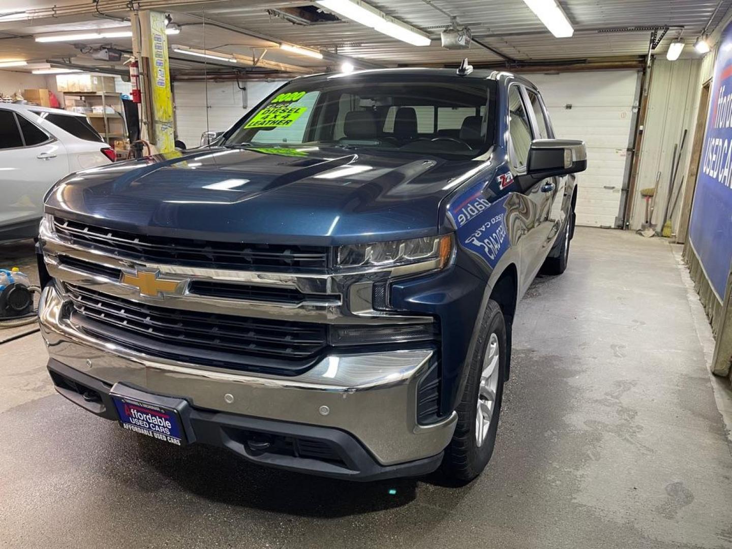 2020 BLUE CHEVROLET SILVERADO 1500 LT (3GCUYDET7LG) with an 3.0L engine, Automatic transmission, located at 2525 S. Cushman, Fairbanks, AK, 99701, (907) 452-5707, 64.824036, -147.712311 - Photo#1