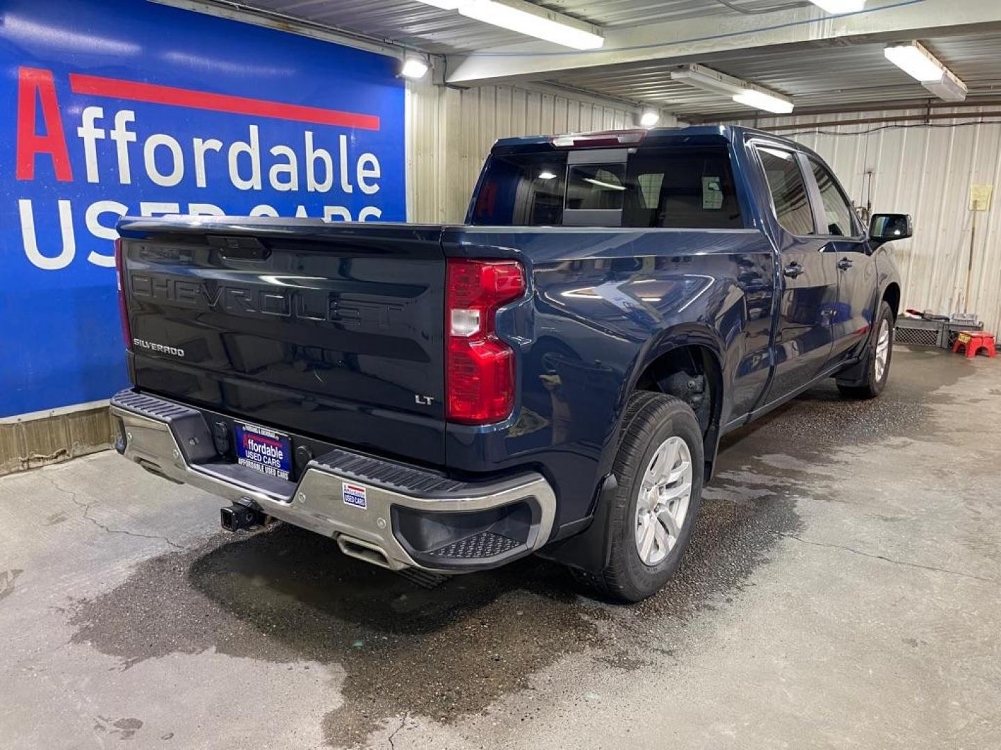 2020 BLUE CHEVROLET SILVERADO 1500 LT (3GCUYDET7LG) with an 3.0L engine, Automatic transmission, located at 2525 S. Cushman, Fairbanks, AK, 99701, (907) 452-5707, 64.824036, -147.712311 - Photo#2