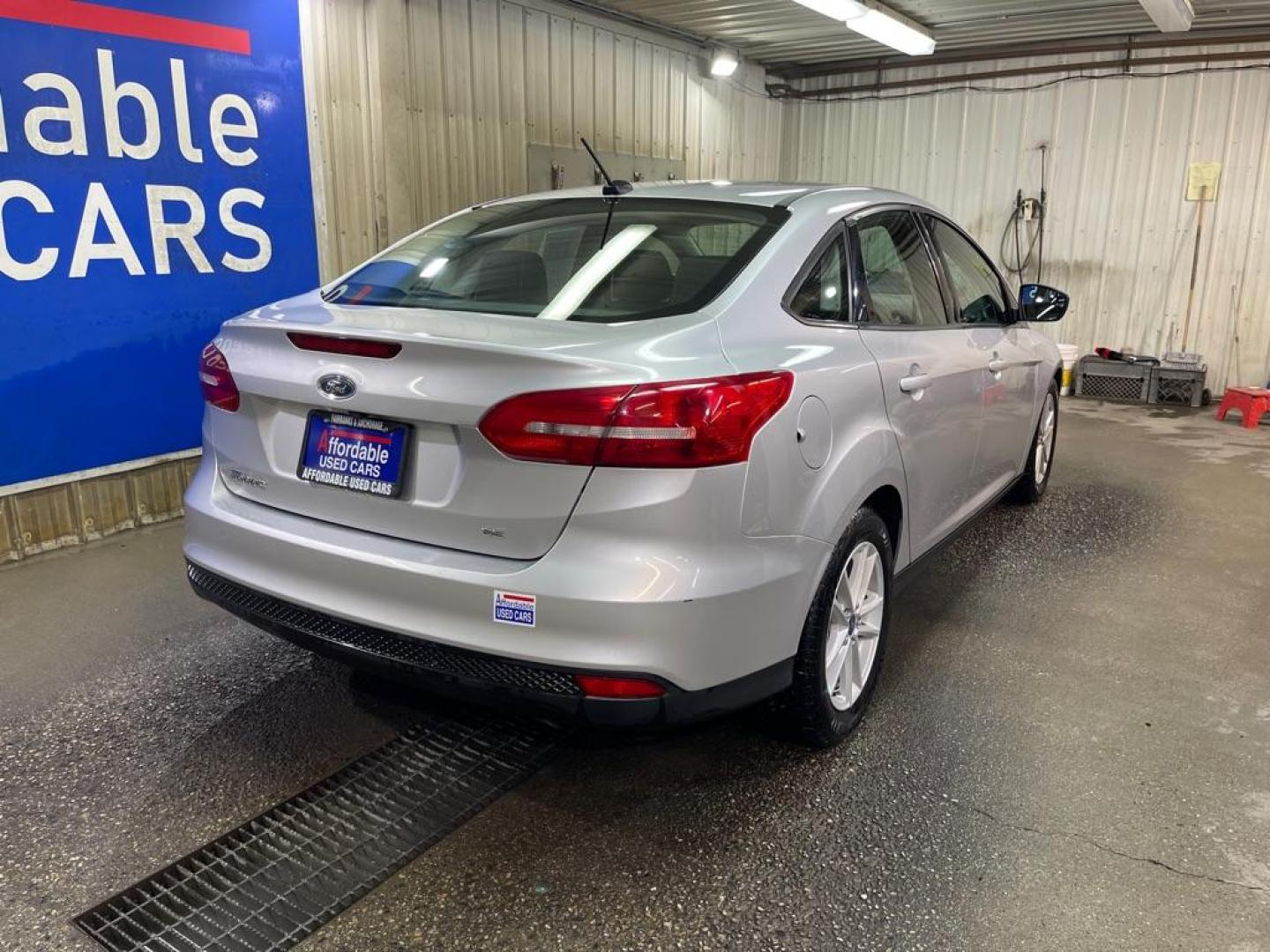 2018 SILVER FORD FOCUS SE (1FADP3F22JL) with an 2.0L engine, Automatic transmission, located at 2525 S. Cushman, Fairbanks, AK, 99701, (907) 452-5707, 64.824036, -147.712311 - Photo#2