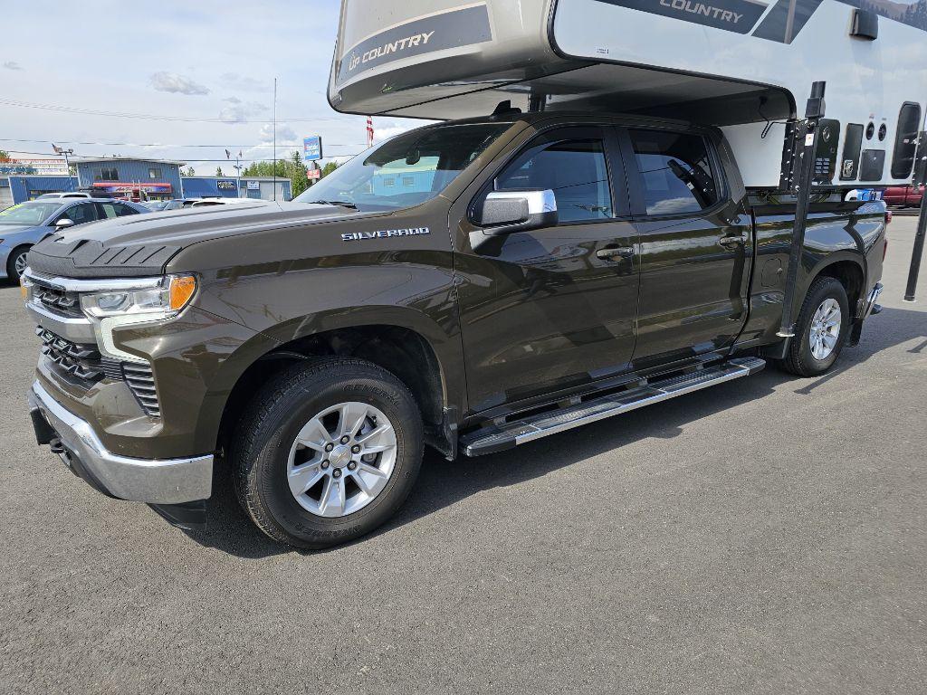 photo of 2023 CHEVROLET SILVERADO 1500 4DR