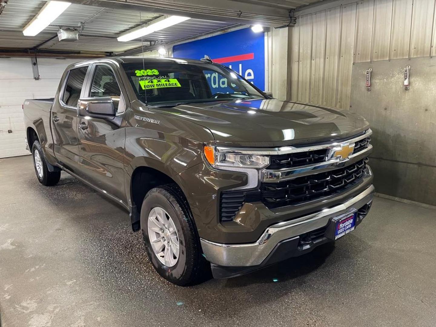 2023 BRONZE CHEVROLET SILVERADO 1500 LT (1GCUDDED1PZ) with an 5.3L engine, Automatic transmission, located at 2525 S. Cushman, Fairbanks, AK, 99701, (907) 452-5707, 64.824036, -147.712311 - Photo#0