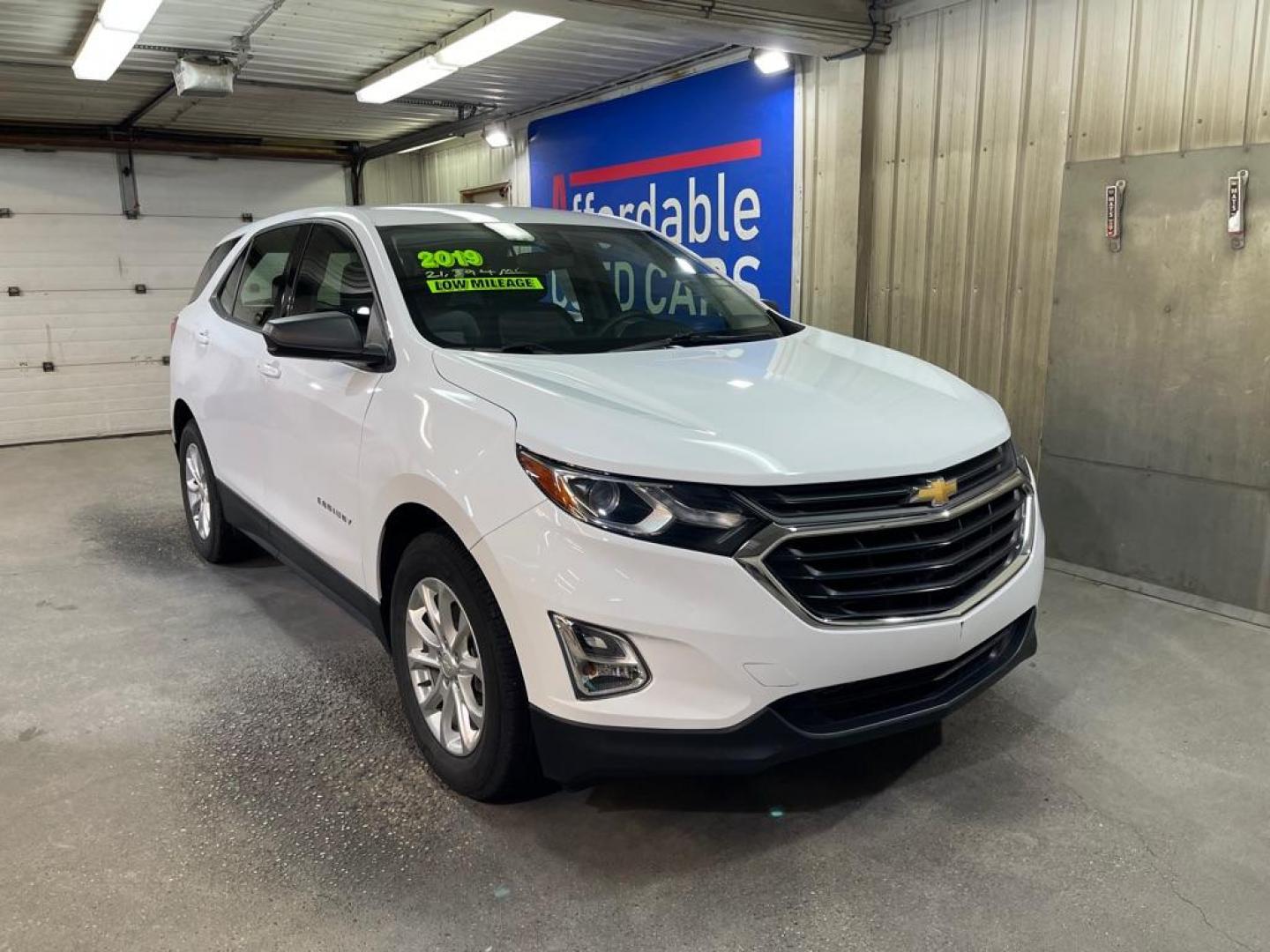 2019 WHITE CHEVROLET EQUINOX LS (2GNAXHEV0K6) with an 1.5L engine, Automatic transmission, located at 2525 S. Cushman, Fairbanks, AK, 99701, (907) 452-5707, 64.824036, -147.712311 - Photo#0