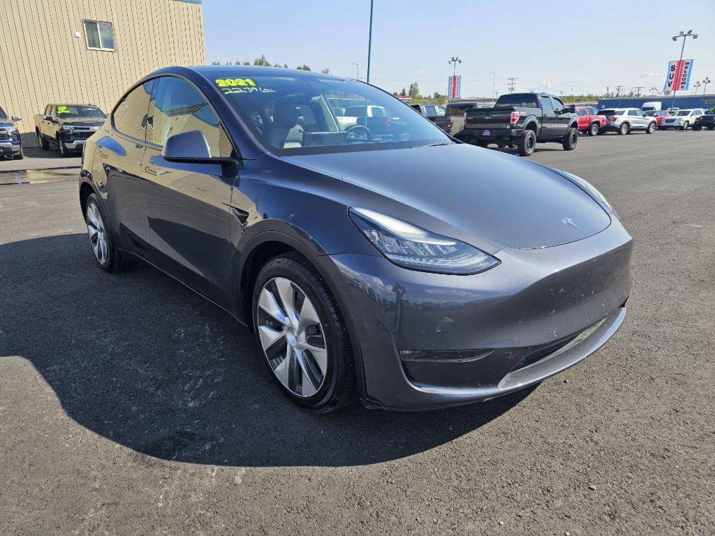 2021 GRAY TESLA MODEL Y (5YJYGDEE6MF) , Continuously Variable transmission, located at 2525 S. Cushman, Fairbanks, AK, 99701, (907) 452-5707, 64.824036, -147.712311 - Photo#1