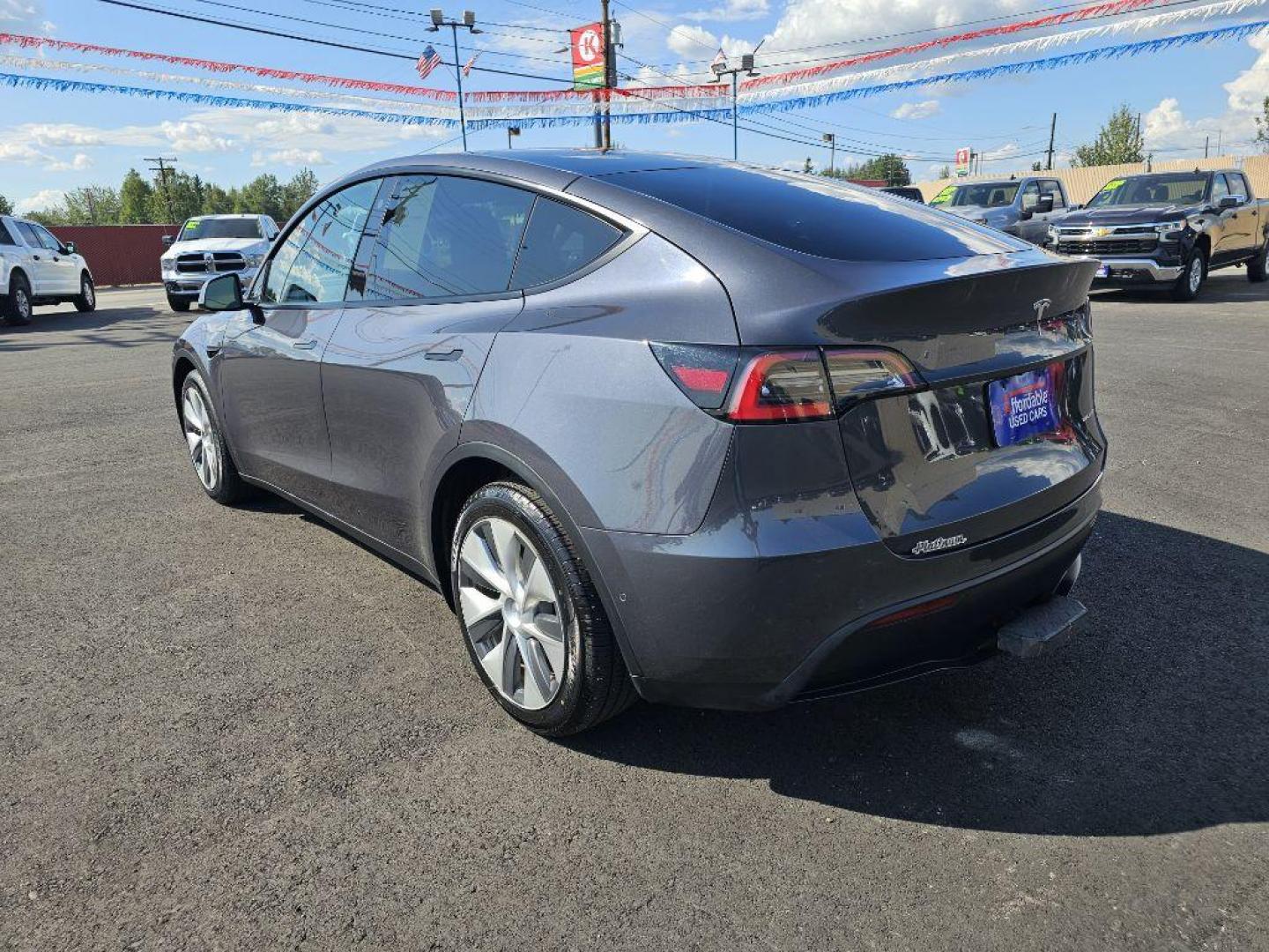 2021 GRAY TESLA MODEL Y (5YJYGDEE6MF) , Continuously Variable transmission, located at 2525 S. Cushman, Fairbanks, AK, 99701, (907) 452-5707, 64.824036, -147.712311 - Photo#4