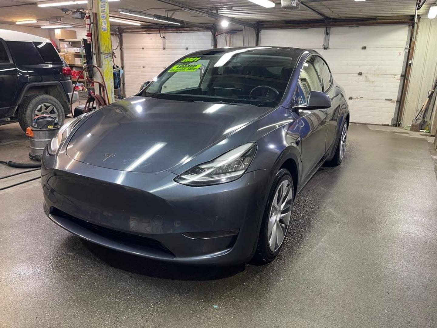 2021 GRAY TESLA MODEL Y (5YJYGDEE6MF) , Continuously Variable transmission, located at 2525 S. Cushman, Fairbanks, AK, 99701, (907) 452-5707, 64.824036, -147.712311 - Photo#1