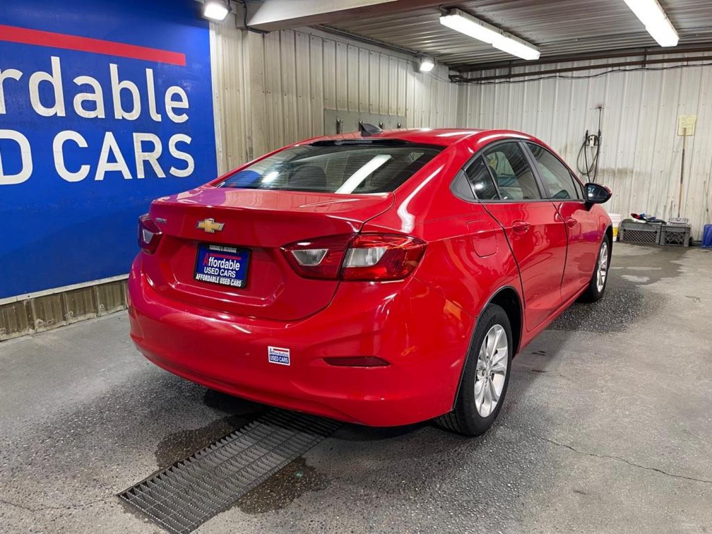 2019 RED CHEVROLET CRUZE LS (1G1BC5SM1K7) with an 1.4L engine, Automatic transmission, located at 2525 S. Cushman, Fairbanks, AK, 99701, (907) 452-5707, 64.824036, -147.712311 - Photo#2