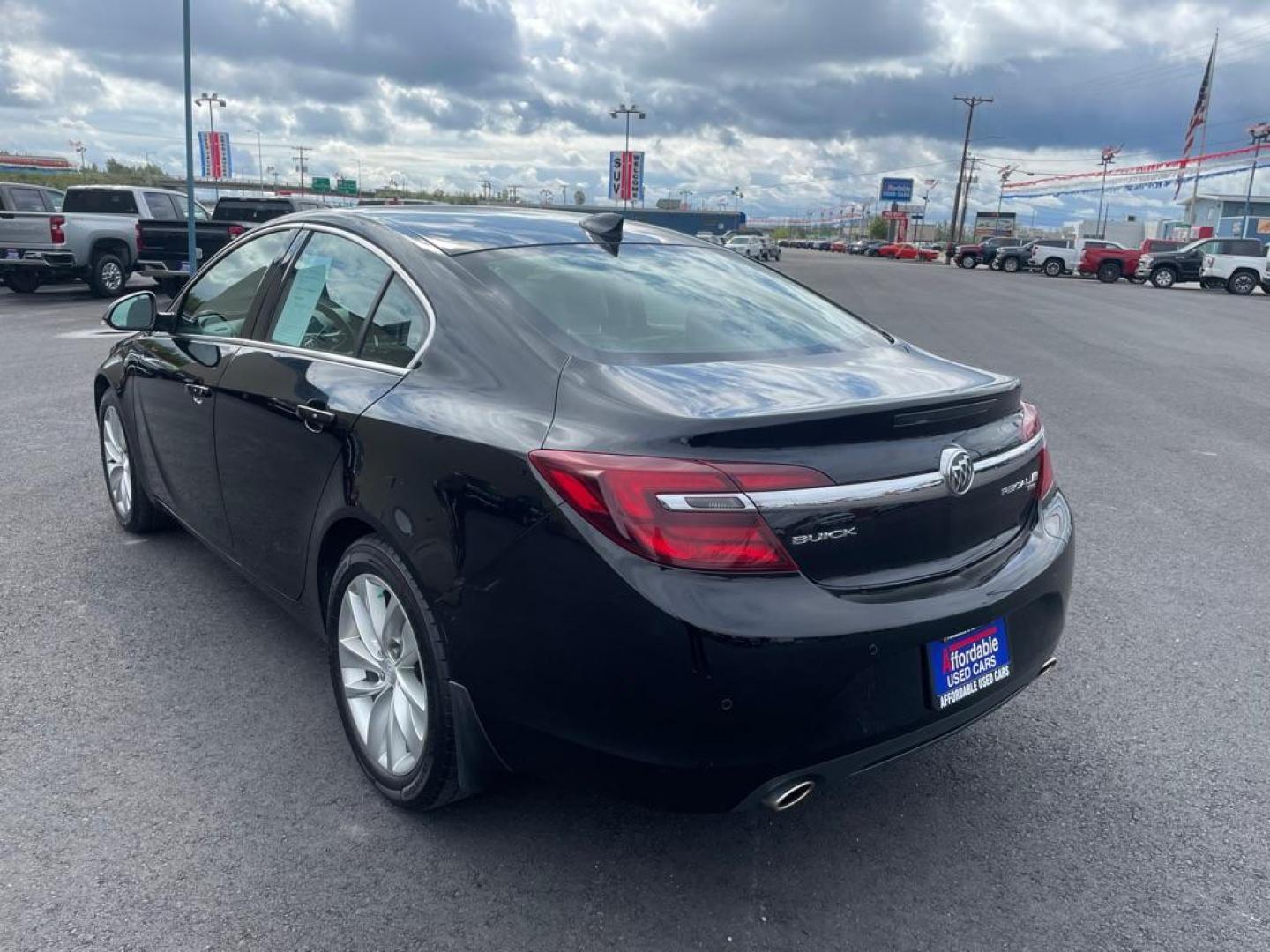 2016 BLACK BUICK REGAL PREMIUM (2G4GT5GX1G9) with an 2.0L engine, Automatic transmission, located at 2525 S. Cushman, Fairbanks, AK, 99701, (907) 452-5707, 64.824036, -147.712311 - Photo#2