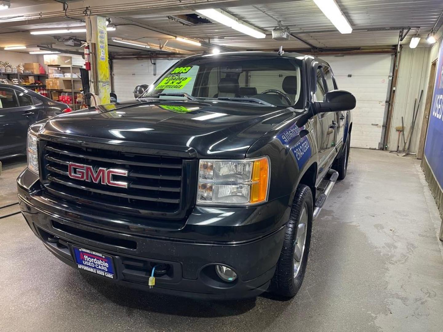 2013 BLACK GMC SIERRA 1500 SLT (3GTP2WE79DG) with an 5.3L engine, Automatic transmission, located at 2525 S. Cushman, Fairbanks, AK, 99701, (907) 452-5707, 64.824036, -147.712311 - Photo#1