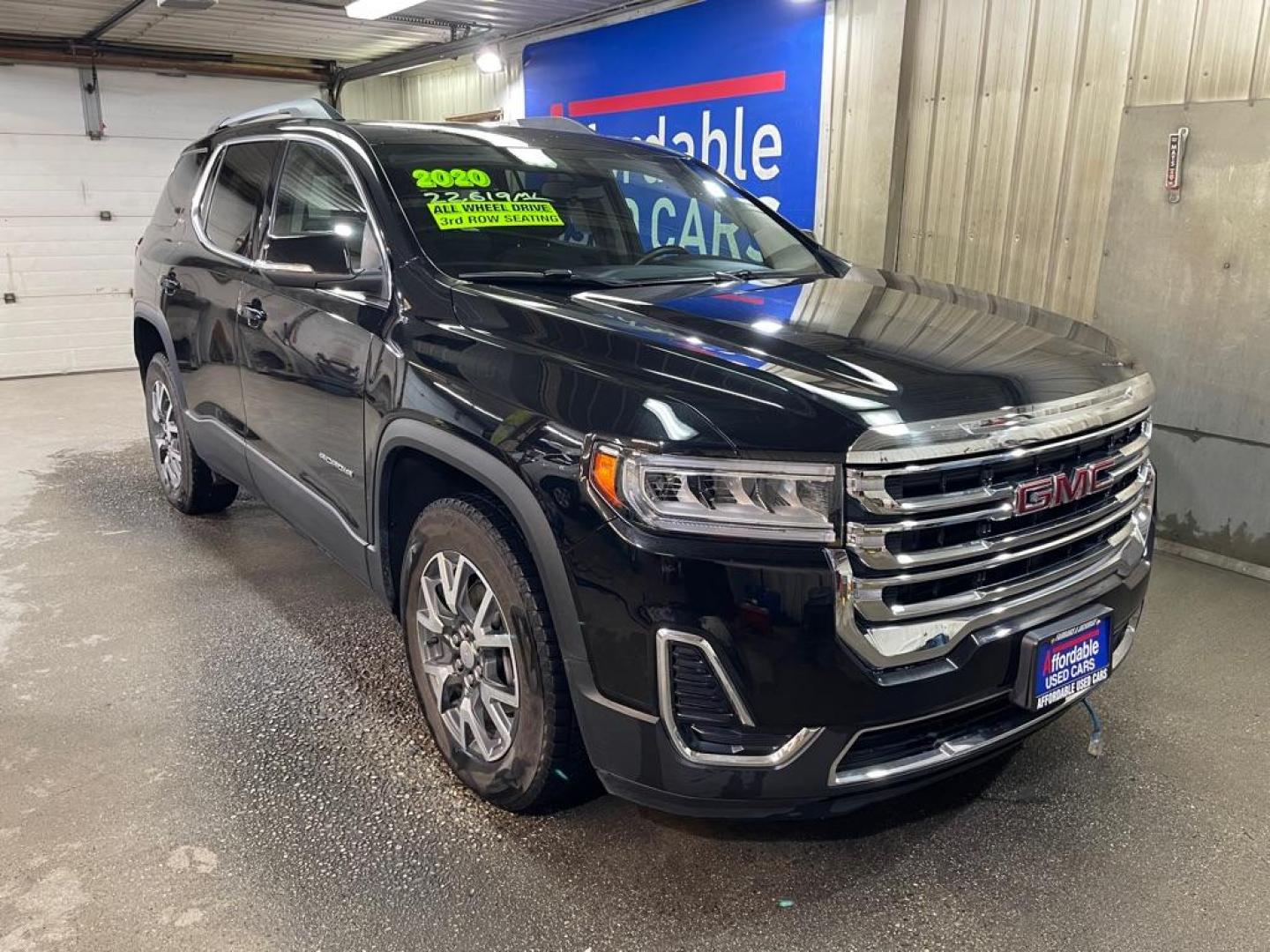 2020 BLACK GMC ACADIA SLE (1GKKNRL45LZ) with an 2.0L engine, Automatic transmission, located at 2525 S. Cushman, Fairbanks, AK, 99701, (907) 452-5707, 64.824036, -147.712311 - Photo#0