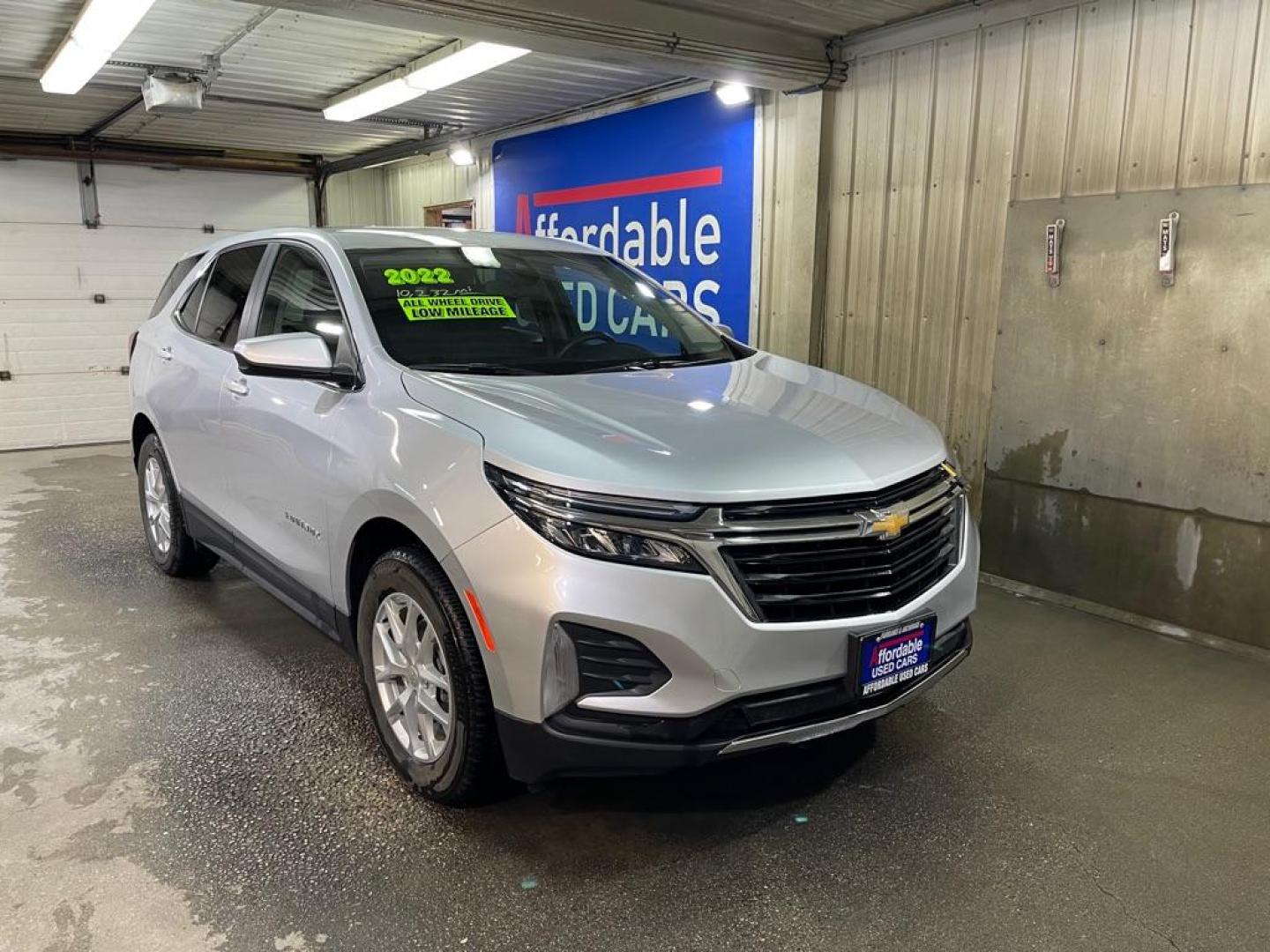 2022 SILVER CHEVROLET EQUINOX LT (3GNAXUEV0NL) with an 1.5L engine, Automatic transmission, located at 2525 S. Cushman, Fairbanks, AK, 99701, (907) 452-5707, 64.824036, -147.712311 - Photo#0