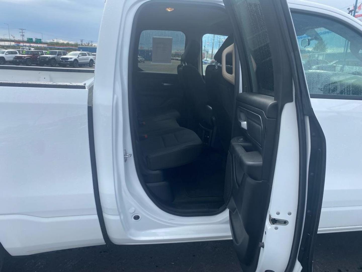 2020 WHITE RAM 1500 TRADESMAN (1C6RRFCG9LN) with an 3.6L engine, Automatic transmission, located at 2525 S. Cushman, Fairbanks, AK, 99701, (907) 452-5707, 64.824036, -147.712311 - Photo#5