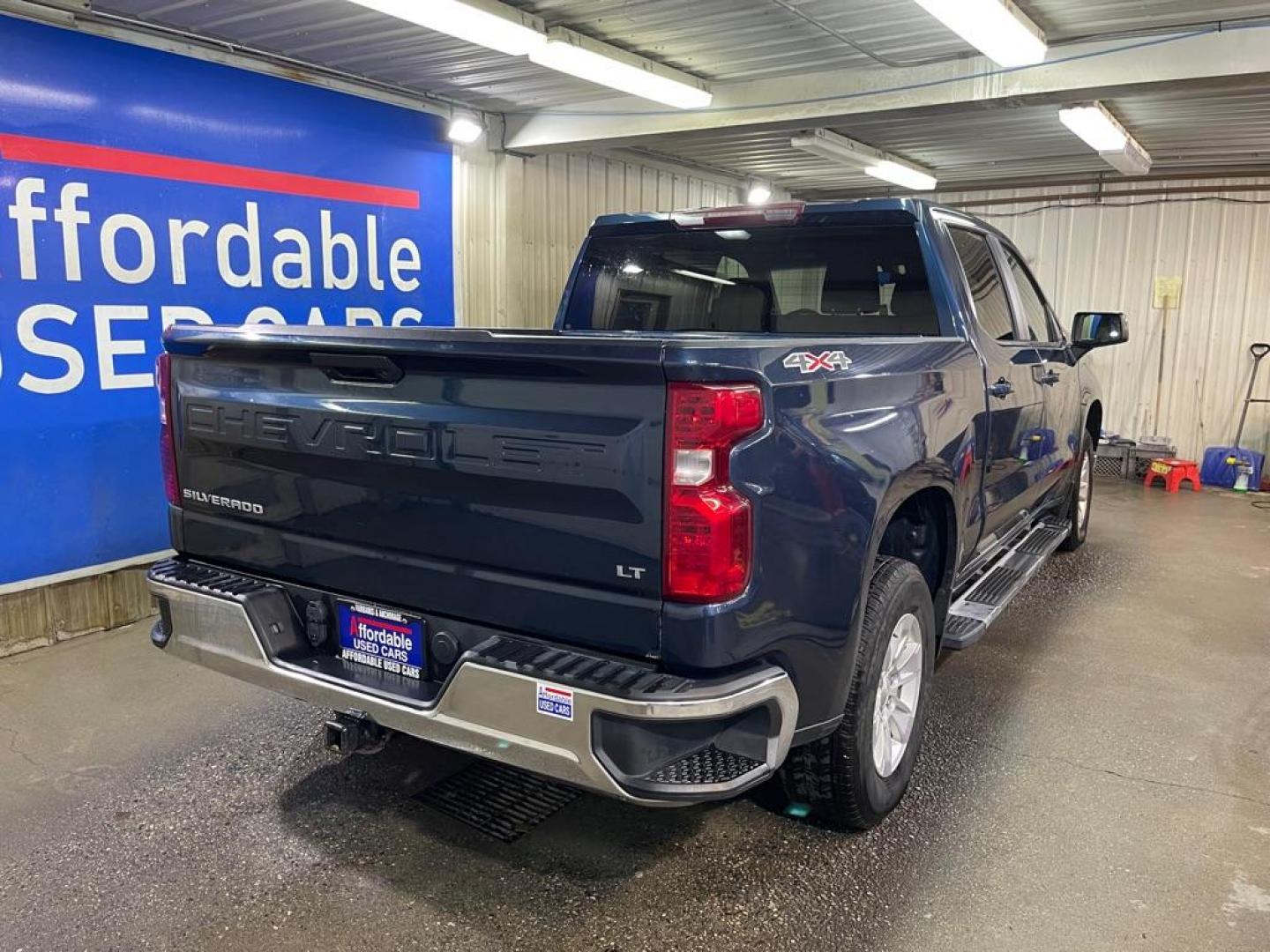 2019 BLUE CHEVROLET SILVERADO 1500 LT (3GCUYDED1KG) with an 5.3L engine, Automatic transmission, located at 2525 S. Cushman, Fairbanks, AK, 99701, (907) 452-5707, 64.824036, -147.712311 - Photo#2