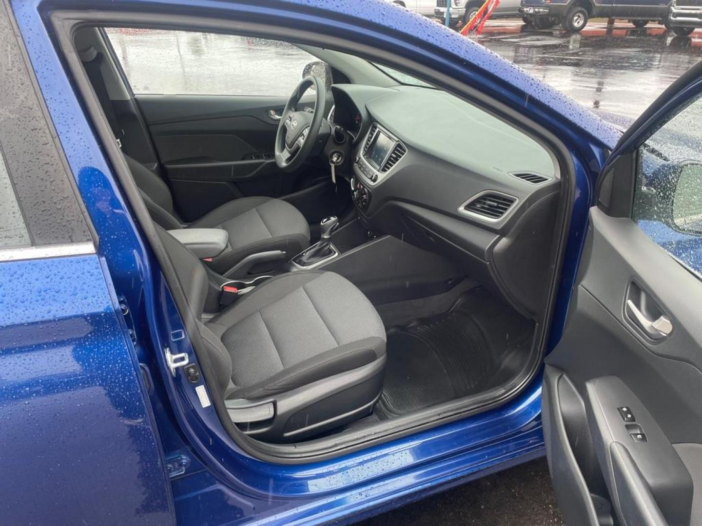 2020 BLUE HYUNDAI ACCENT SE (3KPC24A62LE) with an 1.6L engine, 6-Speed Manual transmission, located at 2525 S. Cushman, Fairbanks, AK, 99701, (907) 452-5707, 64.824036, -147.712311 - Photo#5