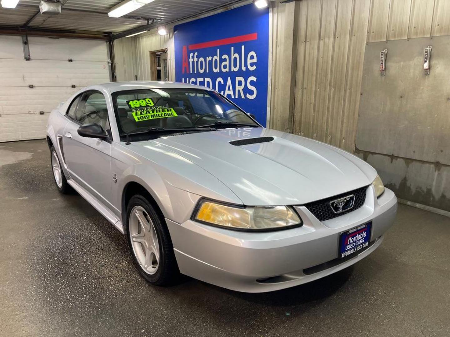 1999 SILVER FORD MUSTANG GT (1FAFP42X5XF) with an 4.6L engine, Automatic transmission, located at 2525 S. Cushman, Fairbanks, AK, 99701, (907) 452-5707, 64.824036, -147.712311 - Photo#0