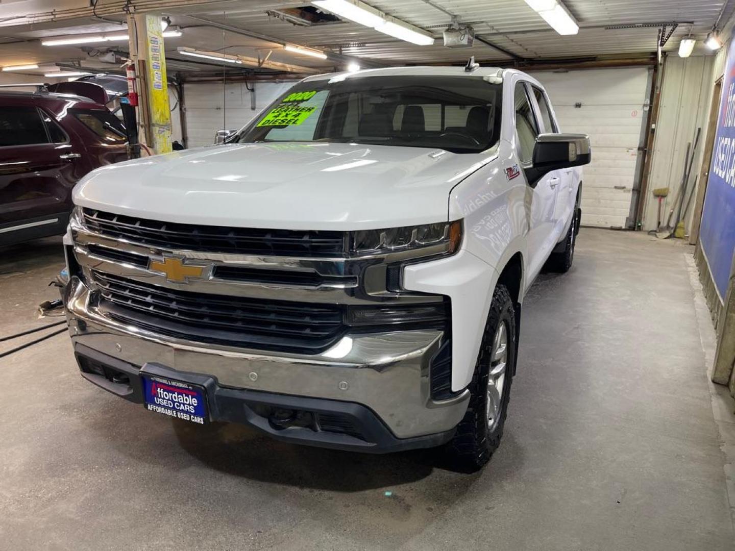 2020 WHITE CHEVROLET SILVERADO 1500 LT (3GCUYDET1LG) with an 3.0L engine, Automatic transmission, located at 2525 S. Cushman, Fairbanks, AK, 99701, (907) 452-5707, 64.824036, -147.712311 - Photo#1