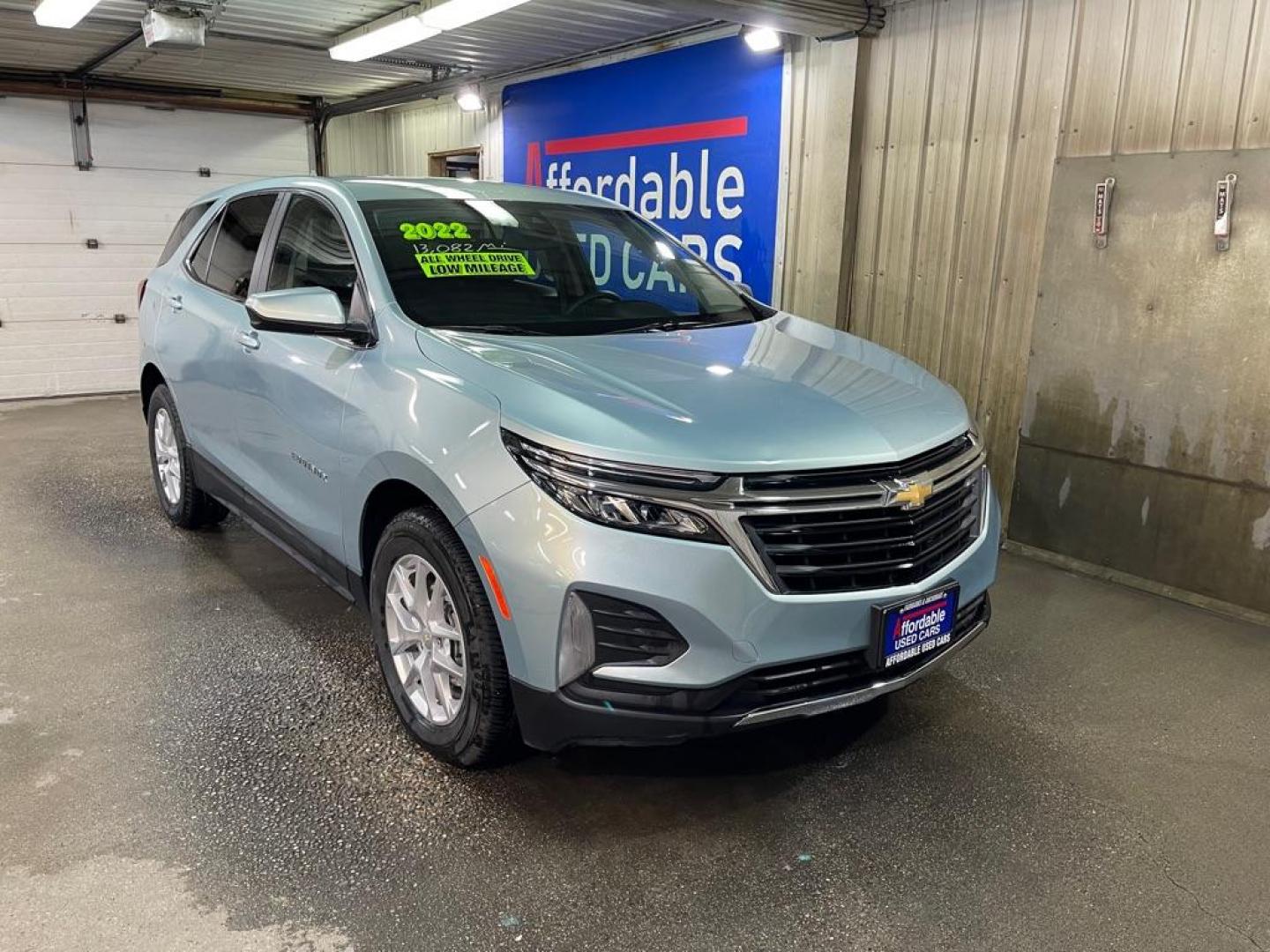 2022 BLUE CHEVROLET EQUINOX LT (2GNAXUEV8N6) with an 1.5L engine, Automatic transmission, located at 2525 S. Cushman, Fairbanks, AK, 99701, (907) 452-5707, 64.824036, -147.712311 - Photo#0