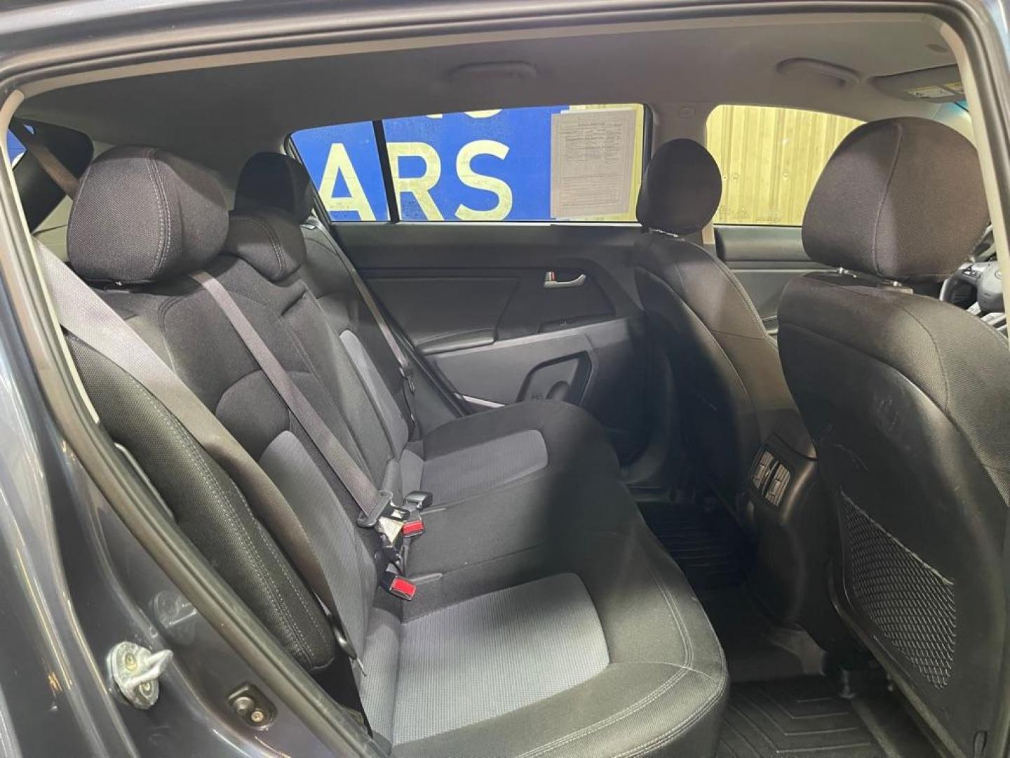 2016 BLUE KIA SPORTAGE LX (KNDPBCAC9G7) with an 2.4L engine, Automatic transmission, located at 2525 S. Cushman, Fairbanks, AK, 99701, (907) 452-5707, 64.824036, -147.712311 - Photo#4