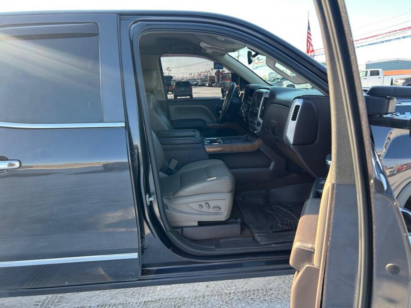 2014 GREY GMC SIERRA 1500 SLT (1GTV2VEC3EZ) with an 5.3L engine, Automatic transmission, located at 2525 S. Cushman, Fairbanks, AK, 99701, (907) 452-5707, 64.824036, -147.712311 - Photo#4