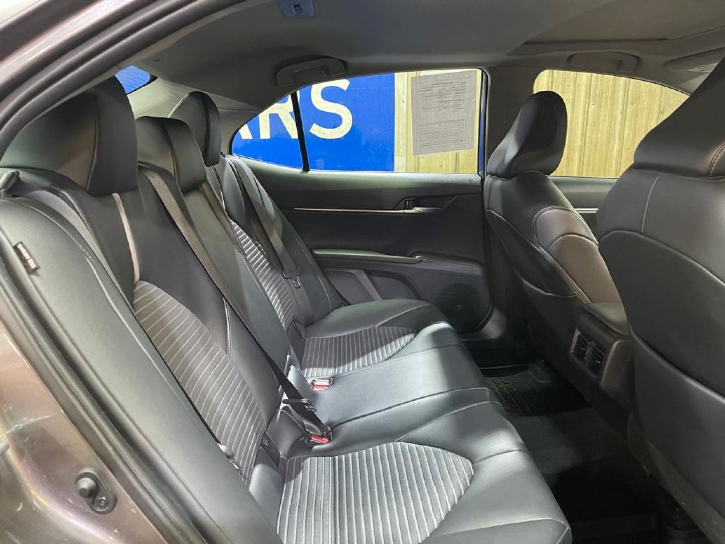 2021 GRAY TOYOTA CAMRY SE (4T1S11BK9MU) with an 2.5L engine, Automatic transmission, located at 2525 S. Cushman, Fairbanks, AK, 99701, (907) 452-5707, 64.824036, -147.712311 - Photo#4