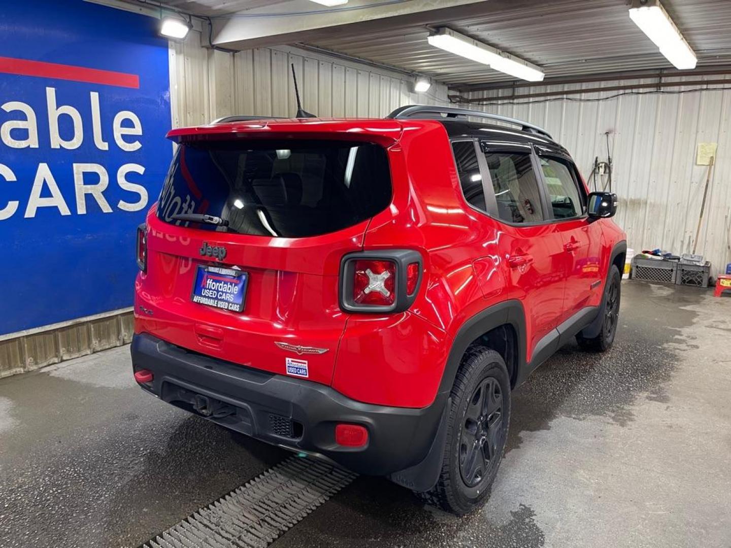 2018 RED JEEP RENEGADE TRAILHAWK (ZACCJBCB8JP) with an 2.4L engine, Automatic transmission, located at 2525 S. Cushman, Fairbanks, AK, 99701, (907) 452-5707, 64.824036, -147.712311 - Photo#2