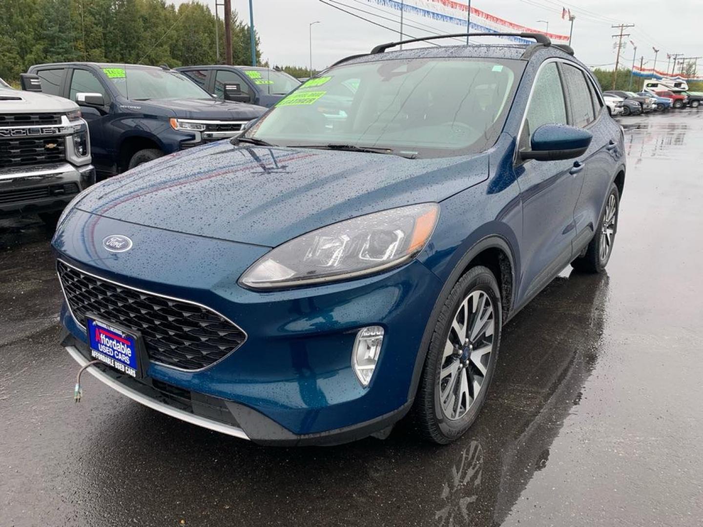 2020 BLUE FORD ESCAPE SEL (1FMCU9H91LU) with an 2.0L engine, Automatic transmission, located at 2525 S. Cushman, Fairbanks, AK, 99701, (907) 452-5707, 64.824036, -147.712311 - Photo#1