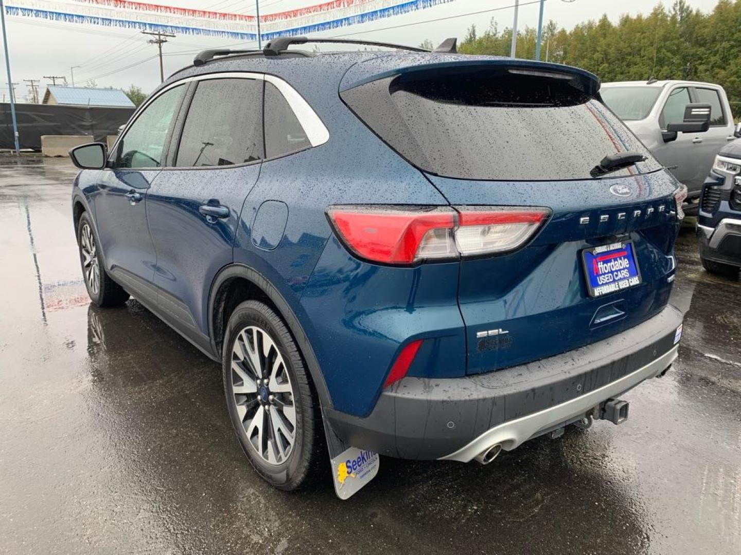 2020 BLUE FORD ESCAPE SEL (1FMCU9H91LU) with an 2.0L engine, Automatic transmission, located at 2525 S. Cushman, Fairbanks, AK, 99701, (907) 452-5707, 64.824036, -147.712311 - Photo#2