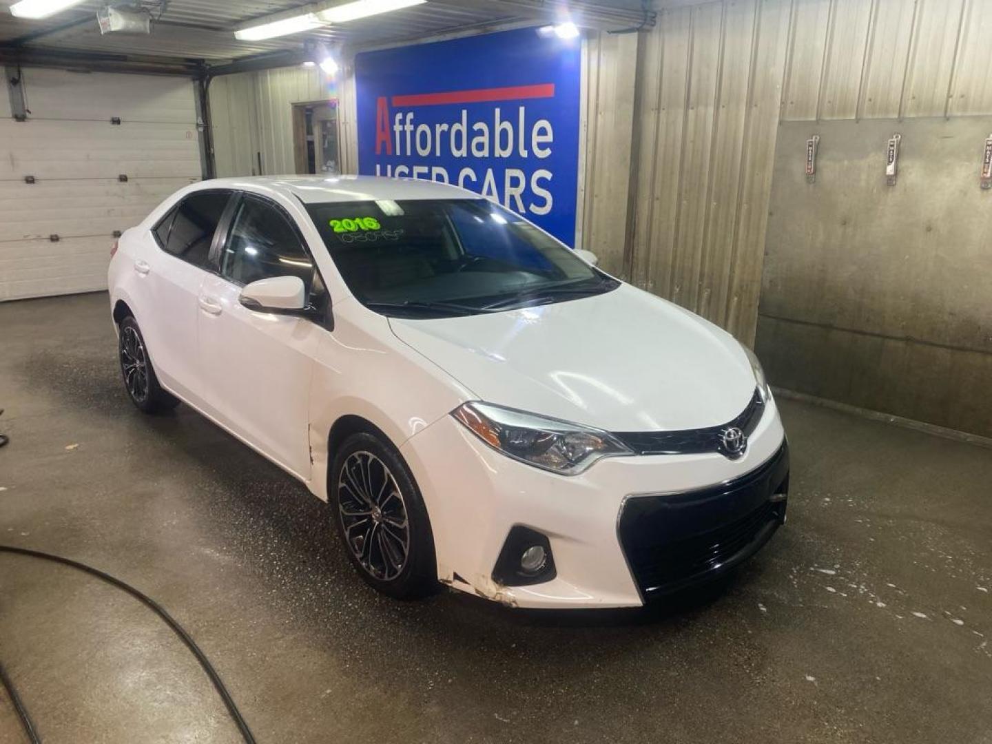 2016 WHITE TOYOTA COROLLA L (2T1BURHE1GC) with an 1.8L engine, Automatic transmission, located at 2525 S. Cushman, Fairbanks, AK, 99701, (907) 452-5707, 64.824036, -147.712311 - Photo#0