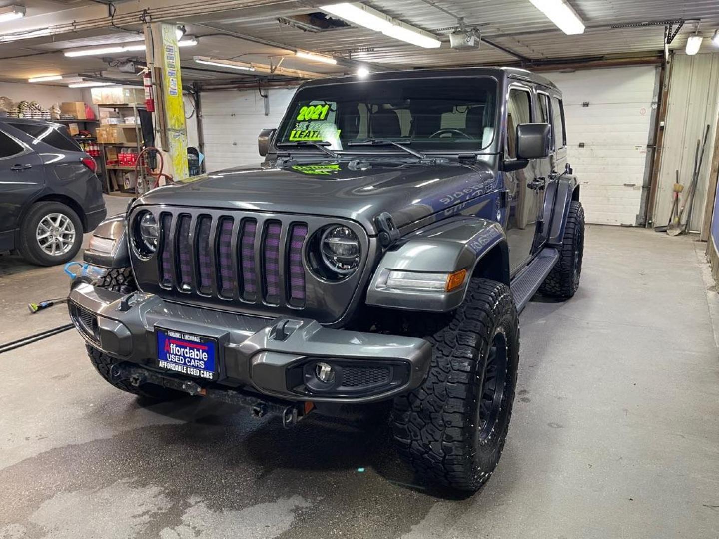 2021 GRAY JEEP WRANGLER UNLIMI SAHARA (1C4HJXEM8MW) with an 3.0L engine, Automatic transmission, located at 2525 S. Cushman, Fairbanks, AK, 99701, (907) 452-5707, 64.824036, -147.712311 - Photo#1