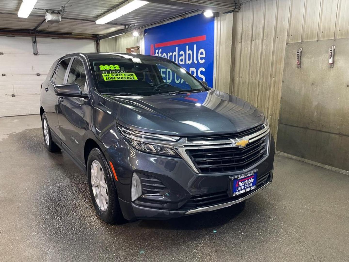 2022 GRAY CHEVROLET EQUINOX LT (2GNAXUEV8N6) with an 1.5L engine, Automatic transmission, located at 2525 S. Cushman, Fairbanks, AK, 99701, (907) 452-5707, 64.824036, -147.712311 - Photo#0