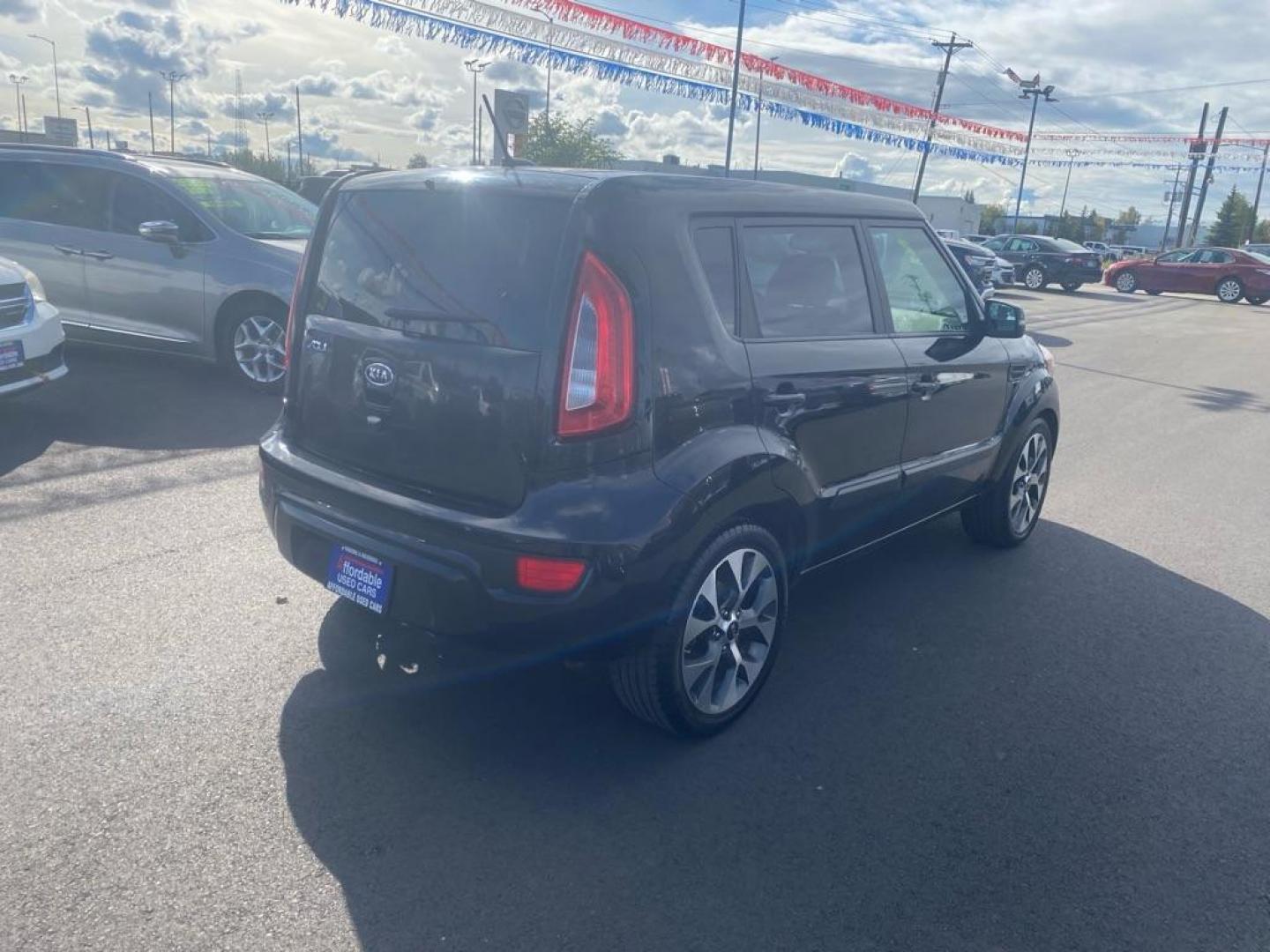 2012 BLACK KIA SOUL ! (KNDJT2A66C7) with an 2.0L engine, Automatic transmission, located at 2525 S. Cushman, Fairbanks, AK, 99701, (907) 452-5707, 64.824036, -147.712311 - Photo#2