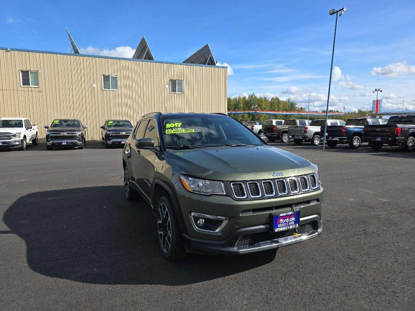 2017 GREEN JEEP COMPASS LIMITED (3C4NJDCB3HT) with an 2.4L engine, Automatic transmission, located at 2525 S. Cushman, Fairbanks, AK, 99701, (907) 452-5707, 64.824036, -147.712311 - Photo#4