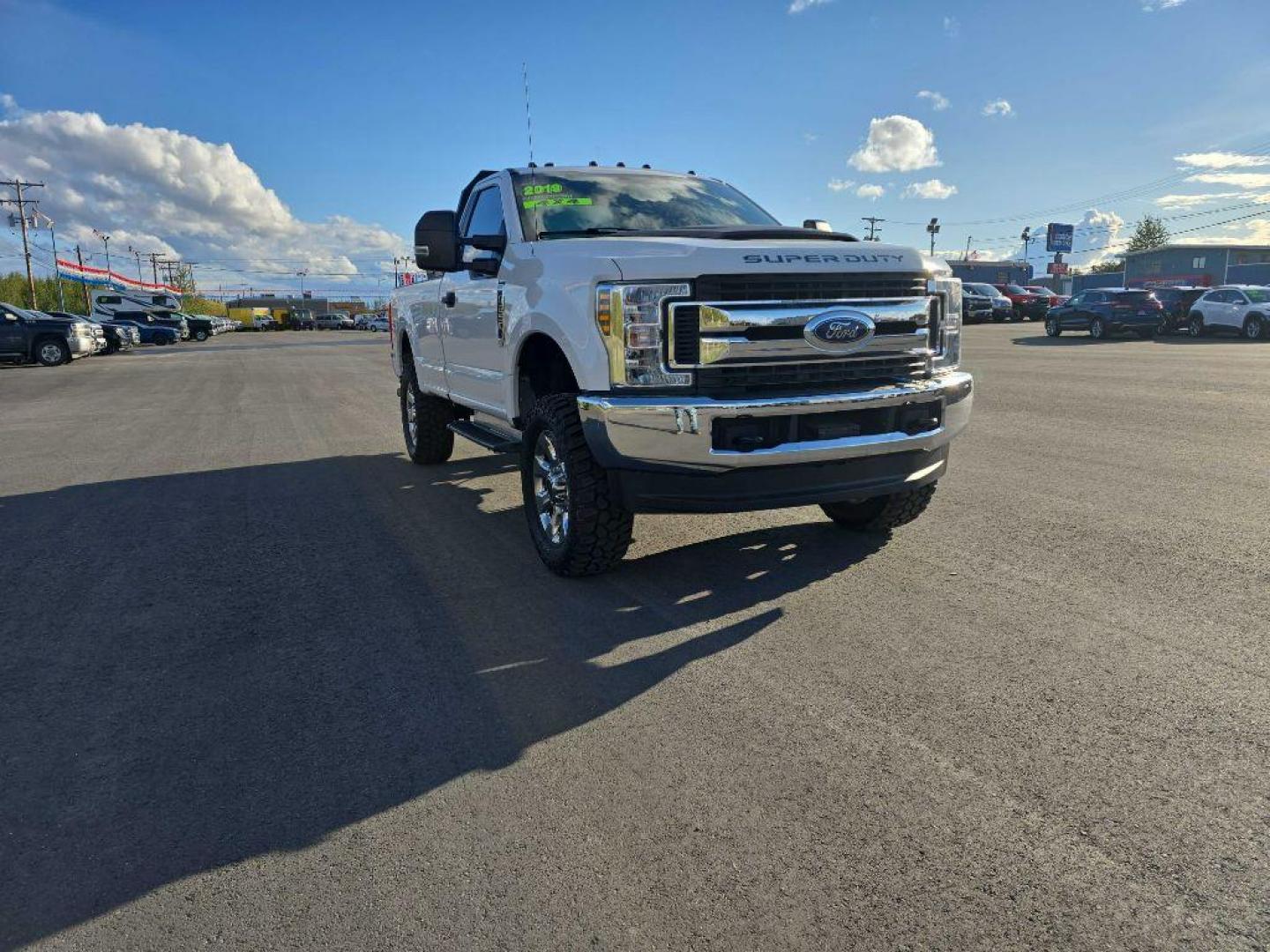 2019 WHITE FORD F250 SUPER DUTY (1FTBF2B68KE) with an 6.2L engine, Automatic transmission, located at 2525 S. Cushman, Fairbanks, AK, 99701, (907) 452-5707, 64.824036, -147.712311 - Photo#4