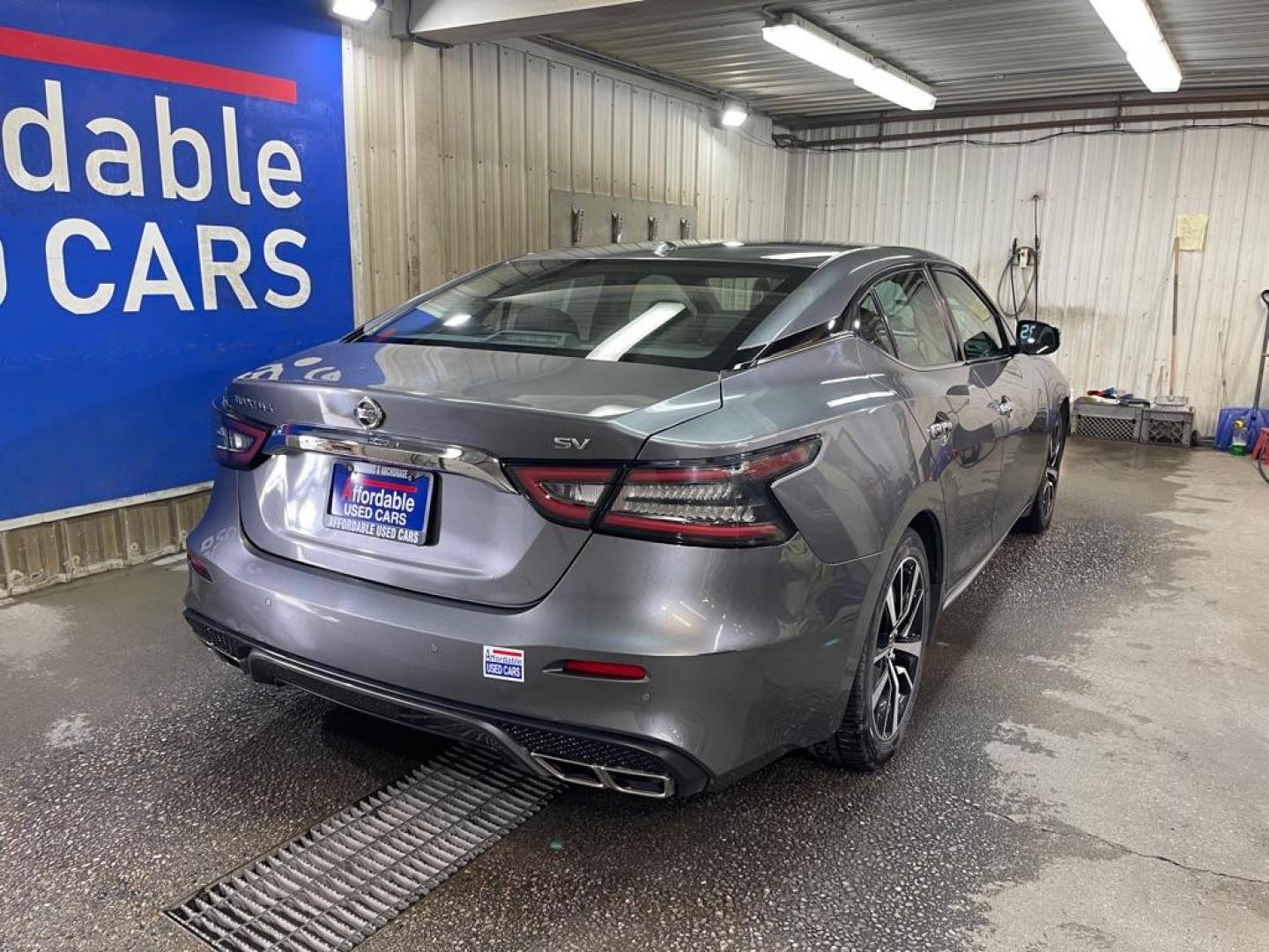 2021 GRAY NISSAN MAXIMA SV (1N4AA6CV6MC) with an 3.5L engine, Continuously Variable transmission, located at 2525 S. Cushman, Fairbanks, AK, 99701, (907) 452-5707, 64.824036, -147.712311 - Photo#2