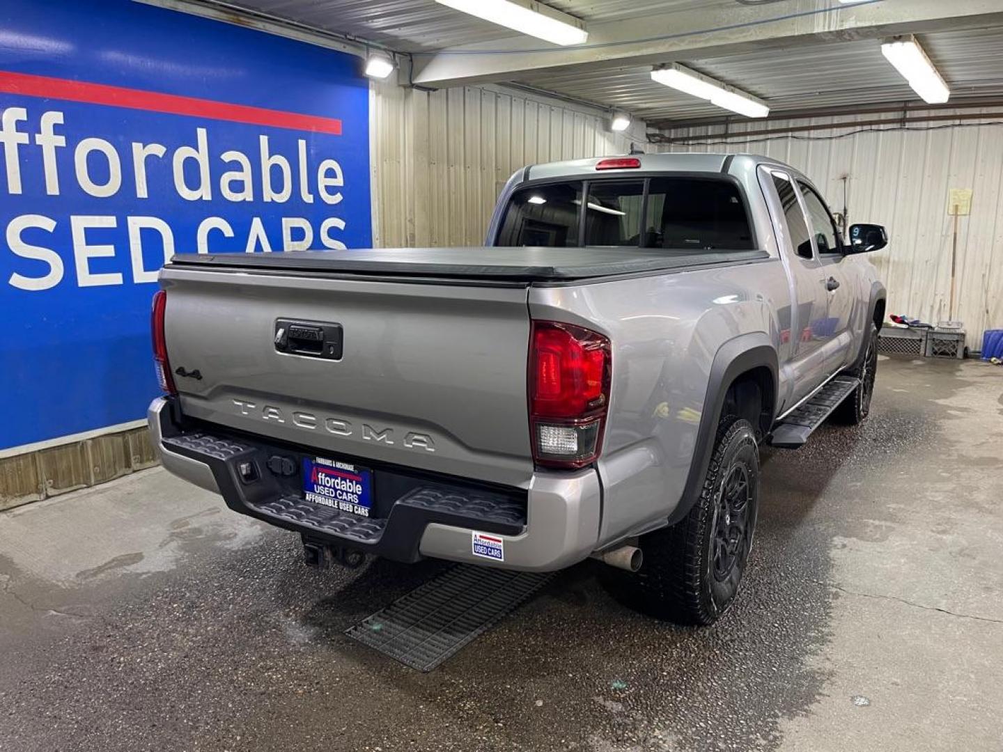 2019 SILVER TOYOTA TACOMA ACCESS CAB (5TFSZ5AN4KX) with an 3.5L engine, Automatic transmission, located at 2525 S. Cushman, Fairbanks, AK, 99701, (907) 452-5707, 64.824036, -147.712311 - Photo#2