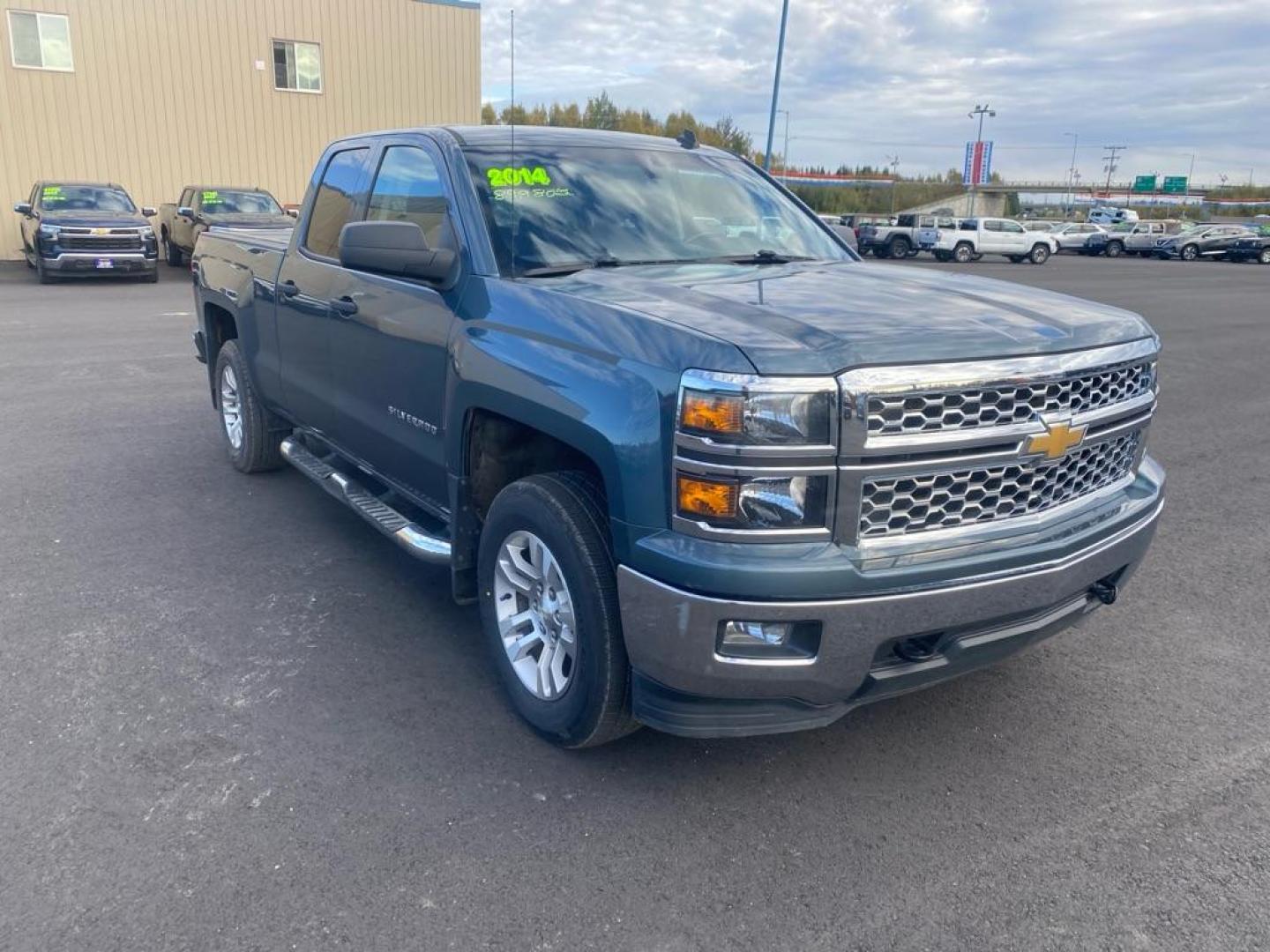 2014 GRAY CHEVROLET SILVERADO 1500 LT (1GCVKREH8EZ) with an 4.3L engine, Automatic transmission, located at 2525 S. Cushman, Fairbanks, AK, 99701, (907) 452-5707, 64.824036, -147.712311 - Photo#1