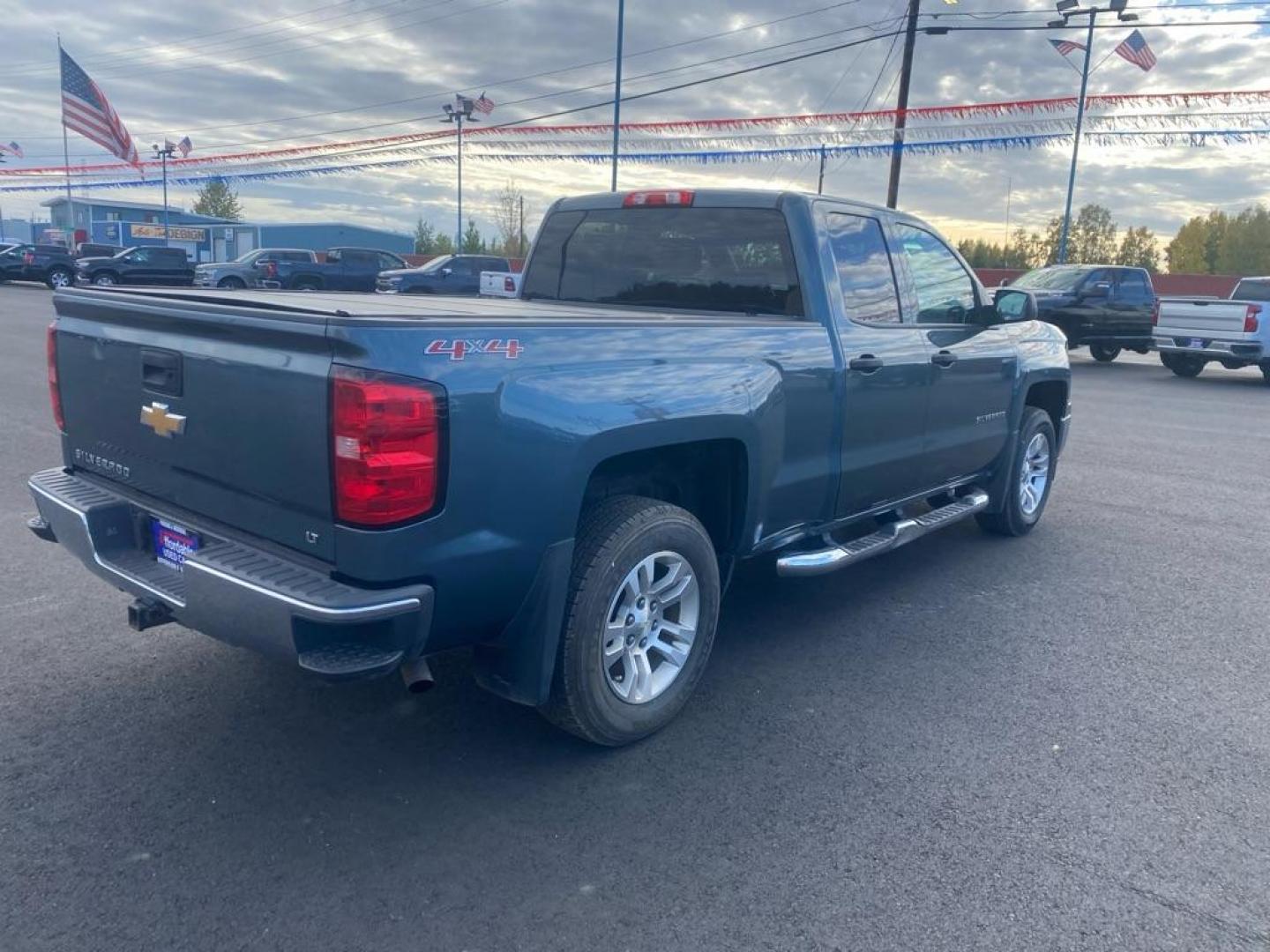 2014 GRAY CHEVROLET SILVERADO 1500 LT (1GCVKREH8EZ) with an 4.3L engine, Automatic transmission, located at 2525 S. Cushman, Fairbanks, AK, 99701, (907) 452-5707, 64.824036, -147.712311 - Photo#2