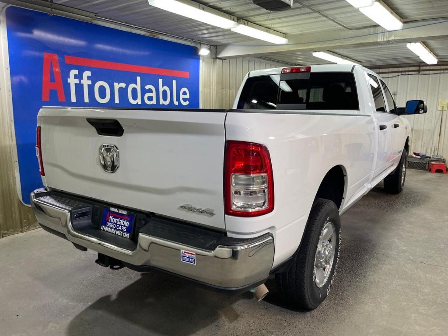 2021 WHITE RAM 2500 TRADESMAN (3C6UR5HJ7MG) with an 6.4L engine, Automatic transmission, located at 2525 S. Cushman, Fairbanks, AK, 99701, (907) 452-5707, 64.824036, -147.712311 - Photo#2