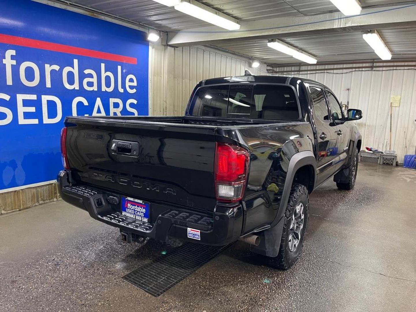 2019 BLACK TOYOTA TACOMA DOUBLE CAB (5TFCZ5AN7KX) with an 3.5L engine, 6-Speed Manual transmission, located at 2525 S. Cushman, Fairbanks, AK, 99701, (907) 452-5707, 64.824036, -147.712311 - Photo#2