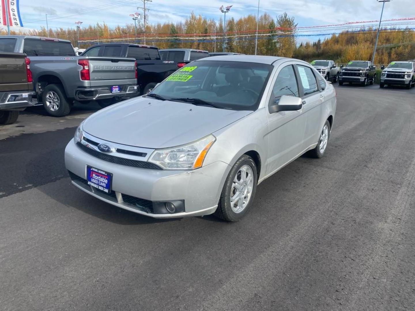 2009 SILVER FORD FOCUS SES (1FAHP36NX9W) with an 2.0L engine, Automatic transmission, located at 2525 S. Cushman, Fairbanks, AK, 99701, (907) 452-5707, 64.824036, -147.712311 - Photo#0