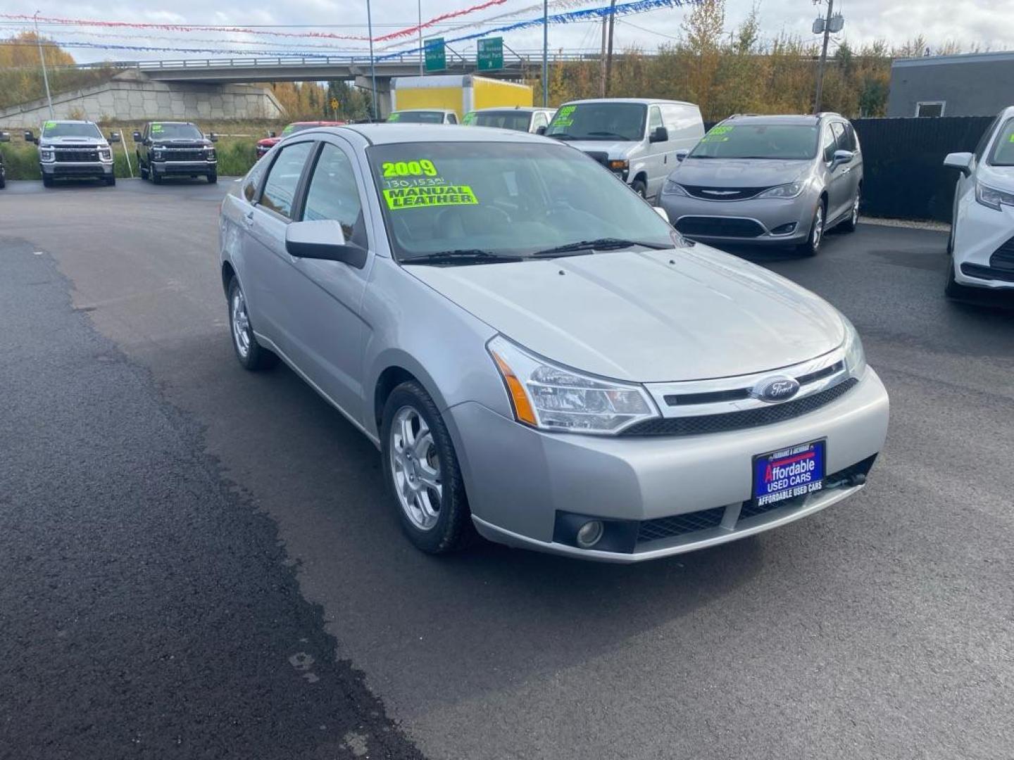 2009 SILVER FORD FOCUS SES (1FAHP36NX9W) with an 2.0L engine, Automatic transmission, located at 2525 S. Cushman, Fairbanks, AK, 99701, (907) 452-5707, 64.824036, -147.712311 - Photo#1