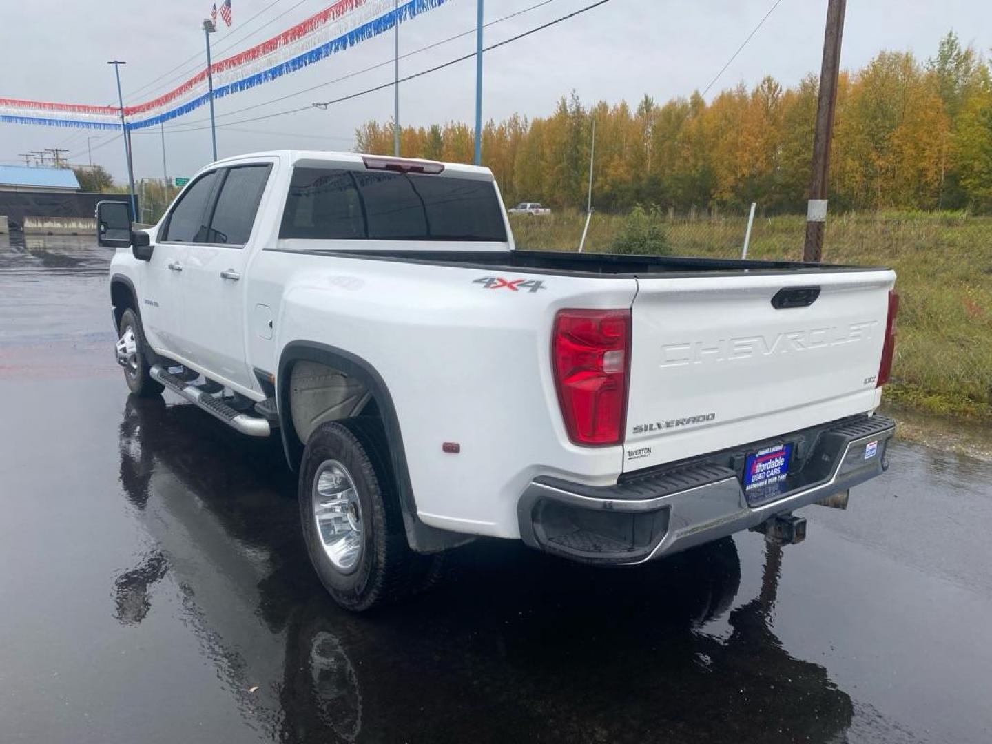 2023 WHITE CHEVROLET SILVERADO 3500 LTZ (1GC4YUEYXPF) with an 6.6L engine, Automatic transmission, located at 2525 S. Cushman, Fairbanks, AK, 99701, (907) 452-5707, 64.824036, -147.712311 - Photo#3