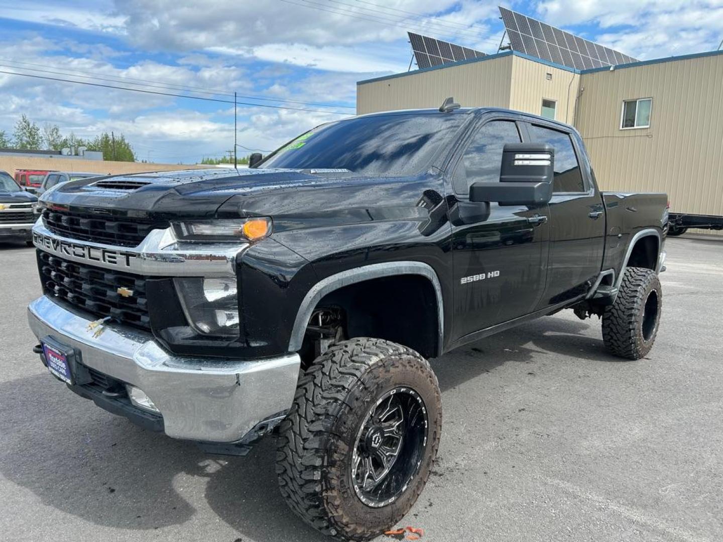 2022 BLACK CHEVROLET SILVERADO 2500 HEAVY DUTY LT (2GC4YNEY9N1) with an 6.6L engine, Automatic transmission, located at 2525 S. Cushman, Fairbanks, AK, 99701, (907) 452-5707, 64.824036, -147.712311 - Photo#0