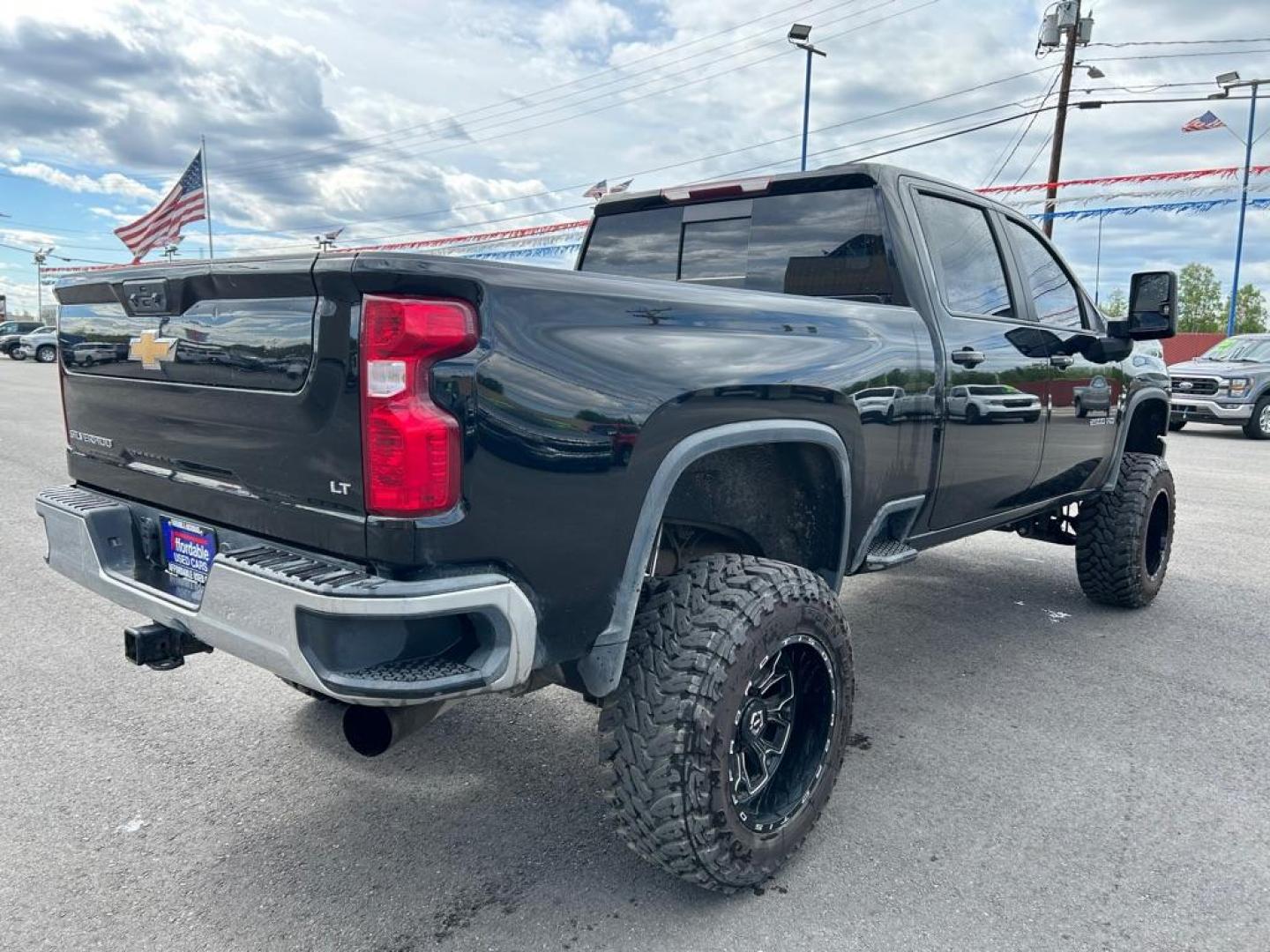 2022 BLACK CHEVROLET SILVERADO 2500 HEAVY DUTY LT (2GC4YNEY9N1) with an 6.6L engine, Automatic transmission, located at 2525 S. Cushman, Fairbanks, AK, 99701, (907) 452-5707, 64.824036, -147.712311 - Photo#2