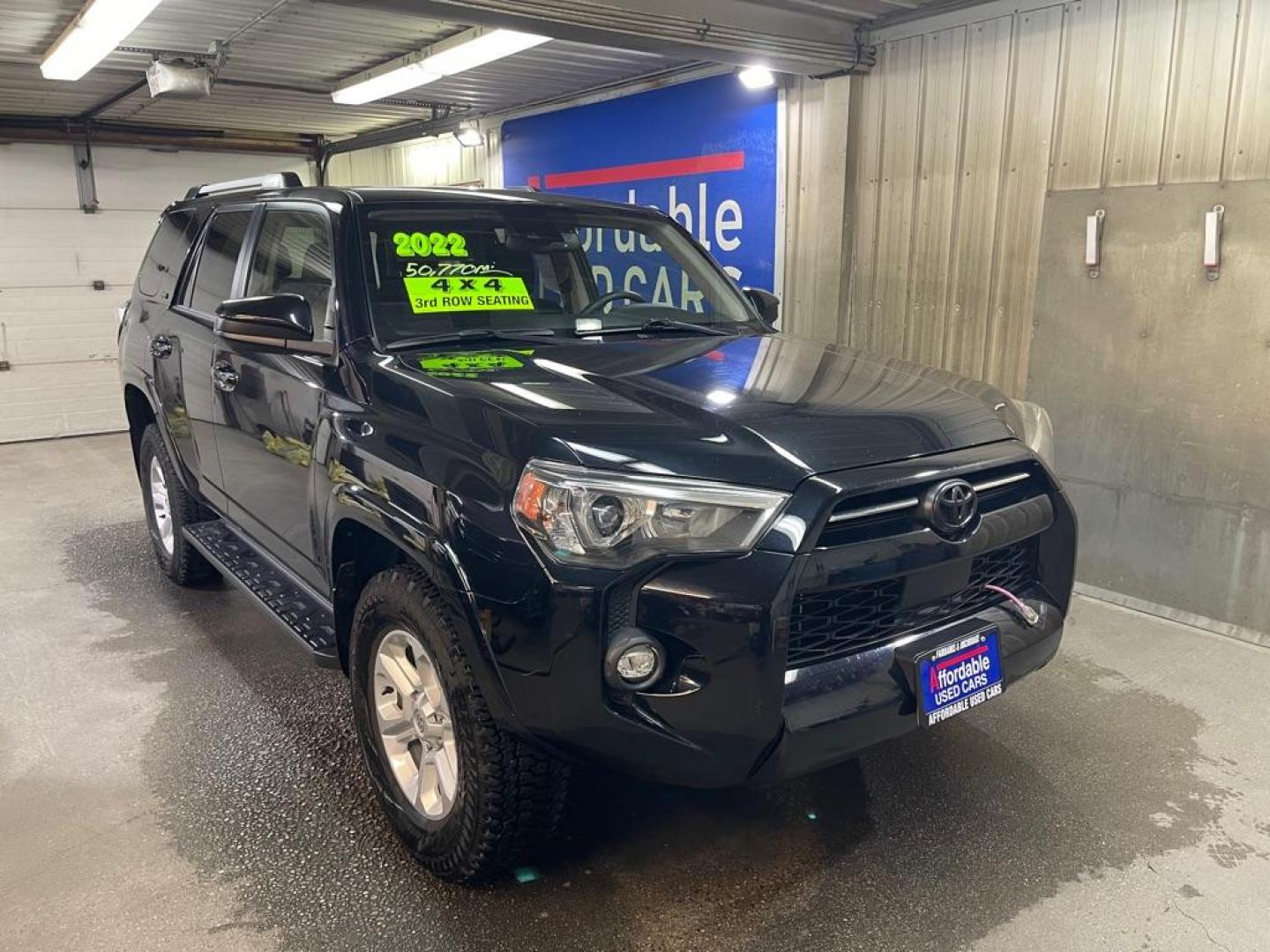 2022 BLACK TOYOTA 4RUNNER SR5/SR5 PREMIUM (JTEMU5JR2N6) with an 4.0L engine, Automatic transmission, located at 2525 S. Cushman, Fairbanks, AK, 99701, (907) 452-5707, 64.824036, -147.712311 - Photo#0
