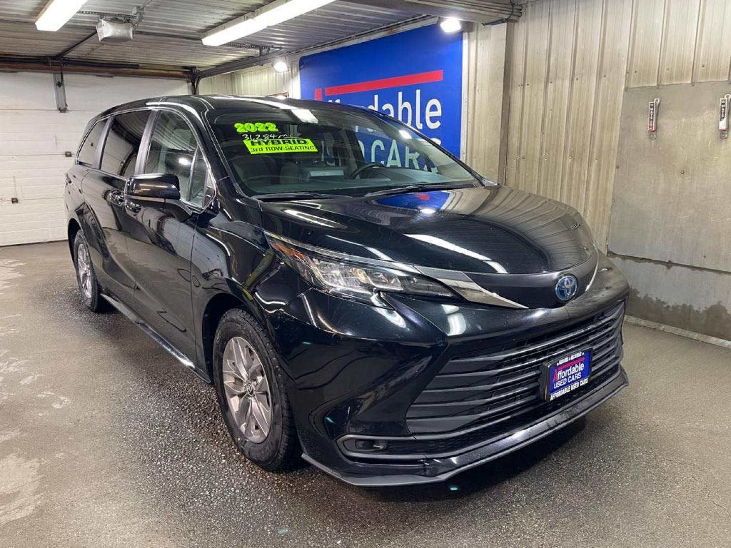 2022 BLACK TOYOTA SIENNA HYBRD LE LE (5TDKRKEC8NS) with an 2.5L engine, Continuously Variable transmission, located at 2525 S. Cushman, Fairbanks, AK, 99701, (907) 452-5707, 64.824036, -147.712311 - Photo#0