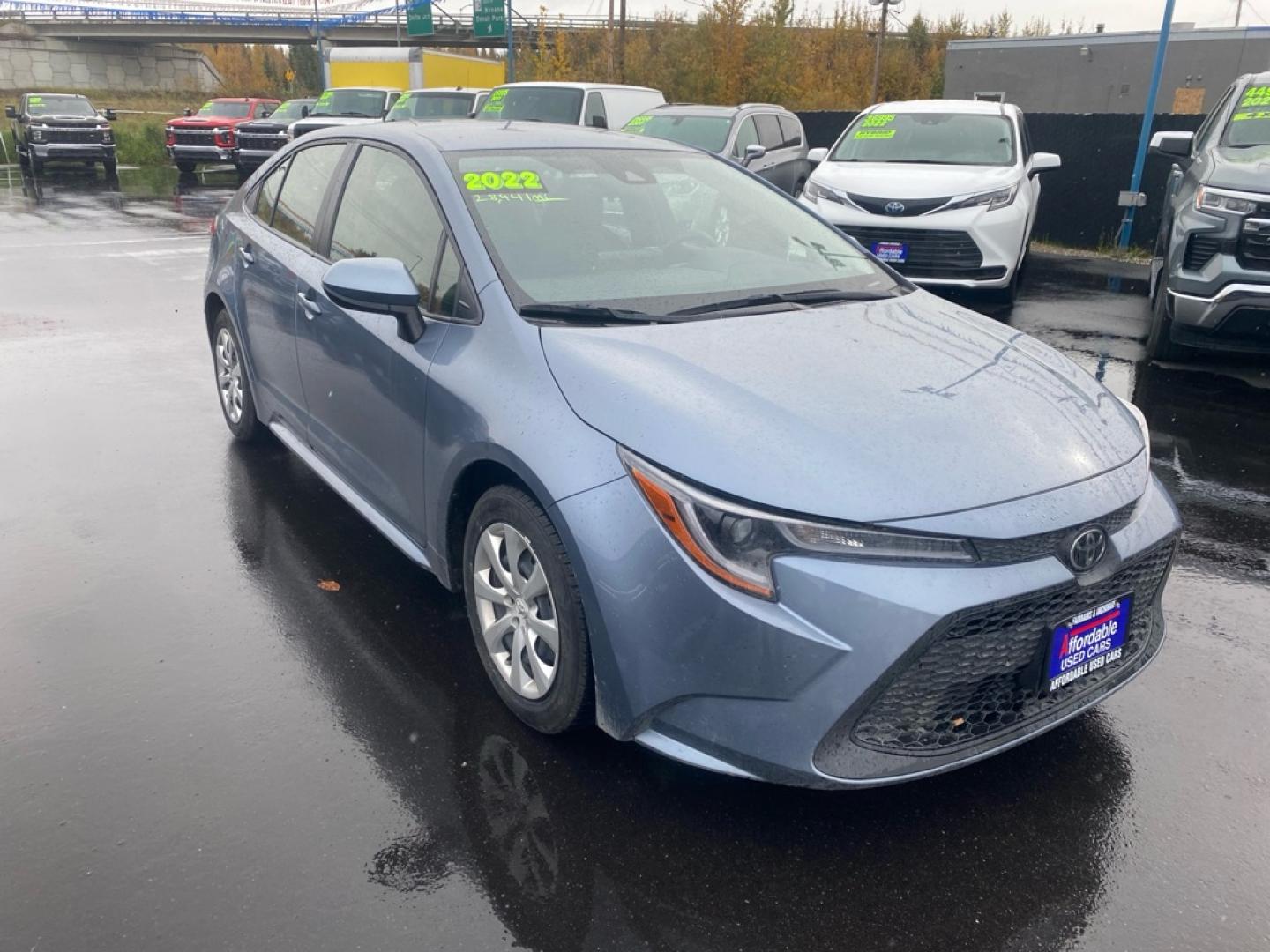 2022 GRAY TOYOTA COROLLA LE LE (JTDEPMAE5NJ) with an 1.8L engine, Continuously Variable transmission, located at 2525 S. Cushman, Fairbanks, AK, 99701, (907) 452-5707, 64.824036, -147.712311- Photo#1